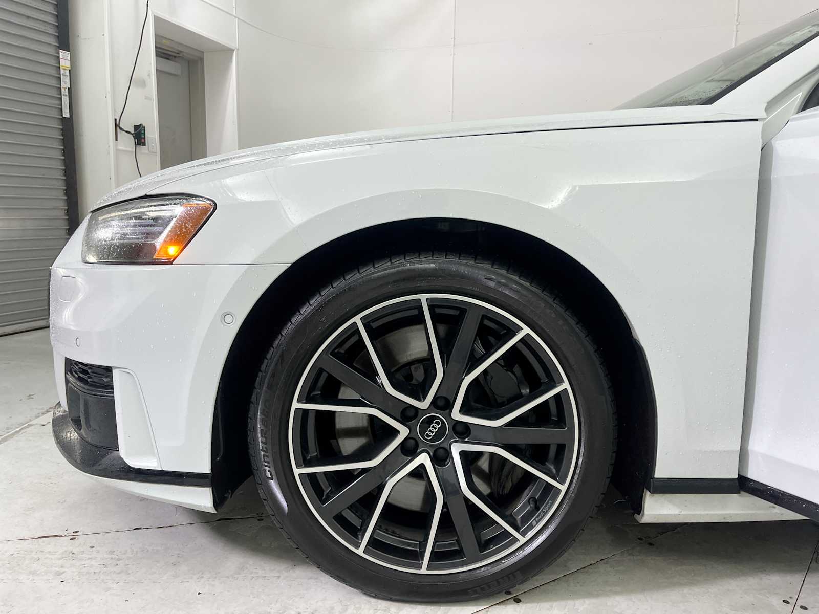 Thumbnail: 2020 Audi A8 - 19