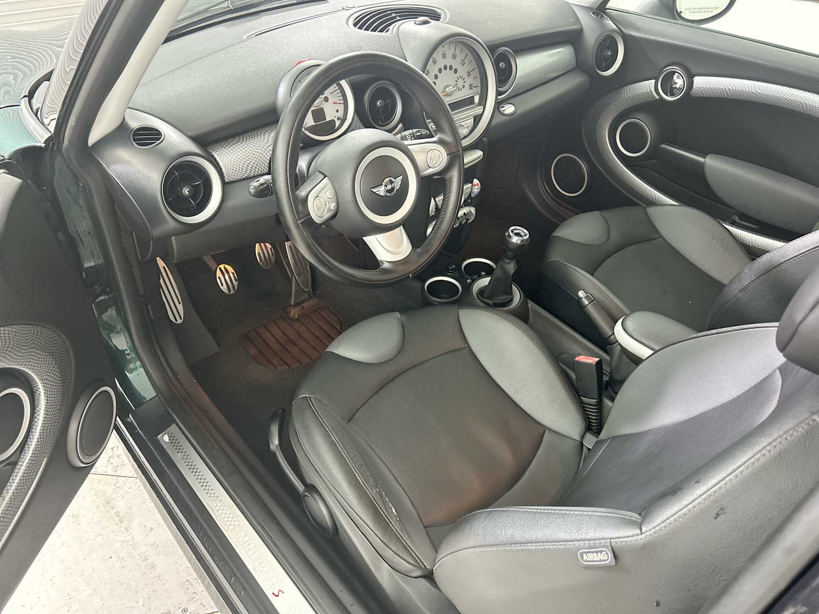 Thumbnail: 2010 MINI Cooper Clubman - 11