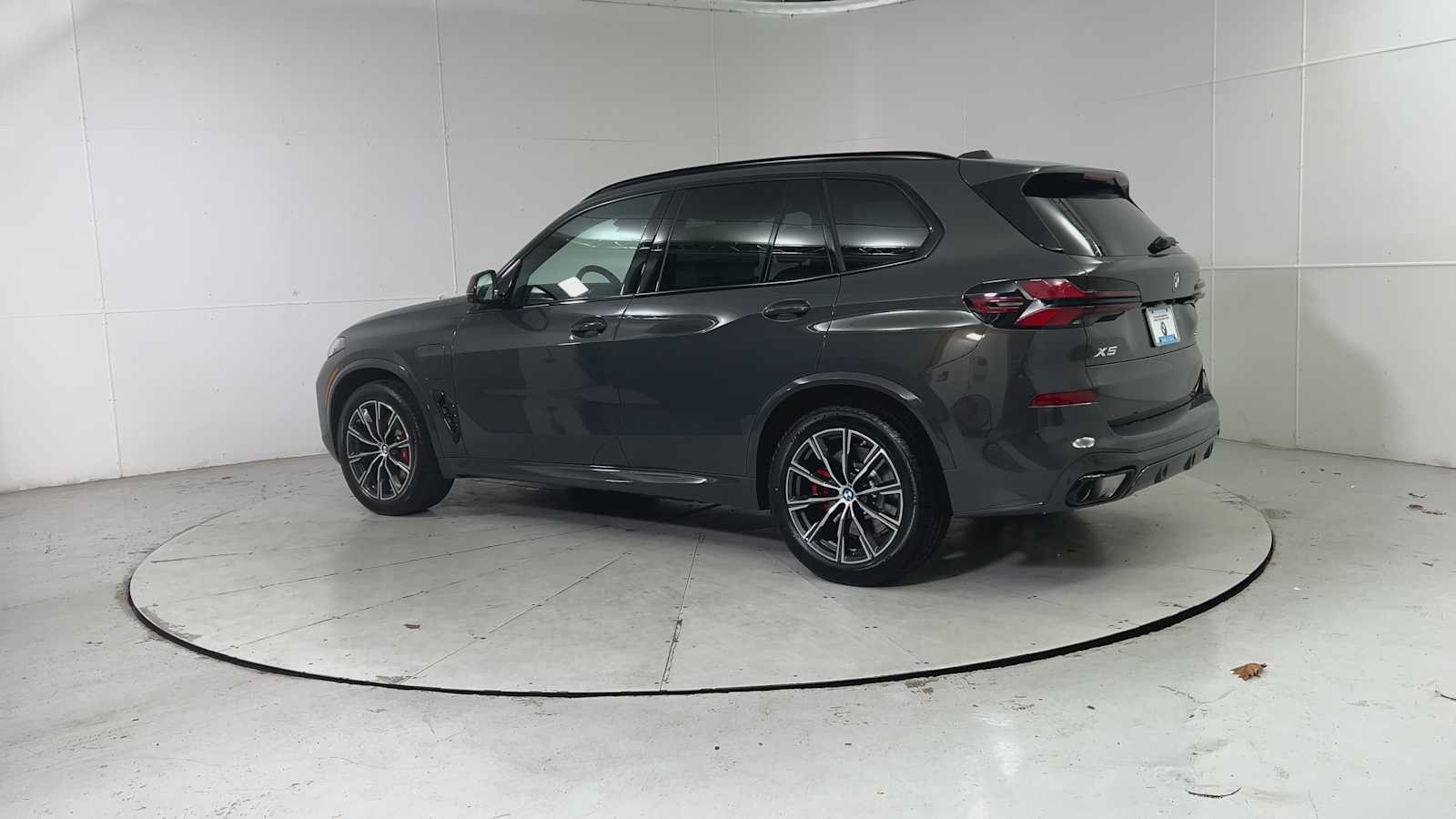 Thumbnail: 2026 BMW X5 - 3