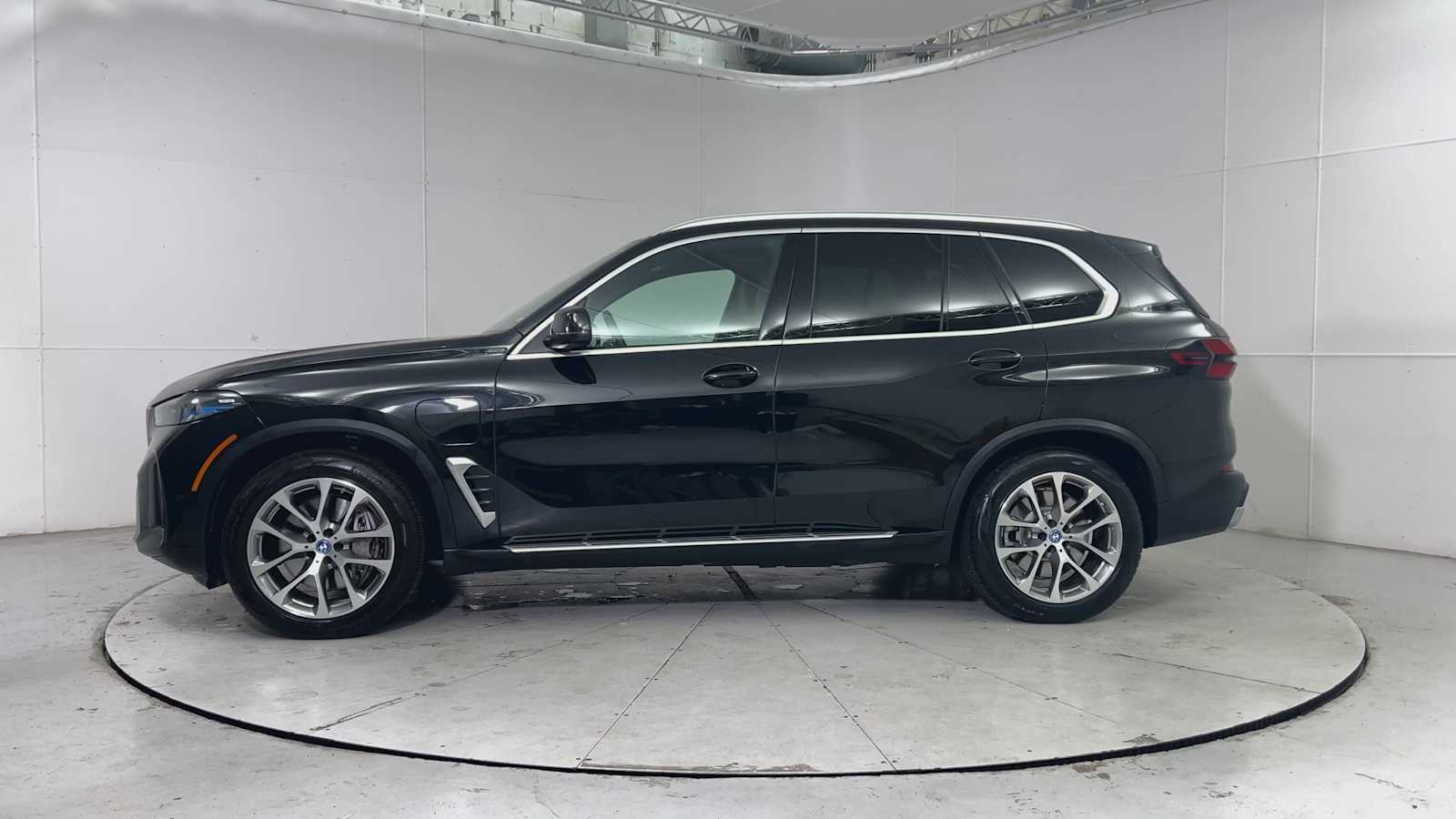 Thumbnail: 2025 BMW X5 - 5
