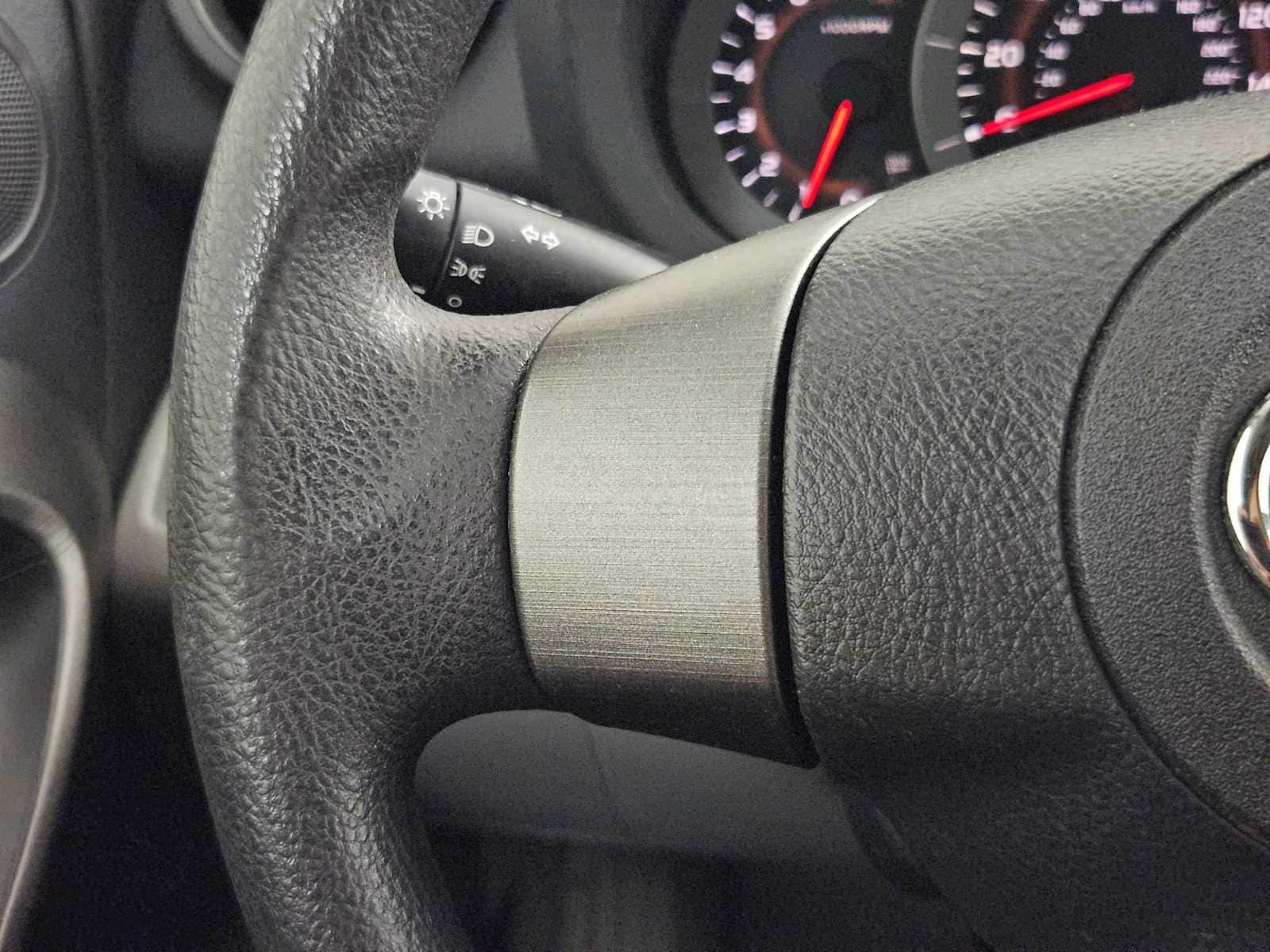 Thumbnail: 2011 Toyota RAV4 - 23