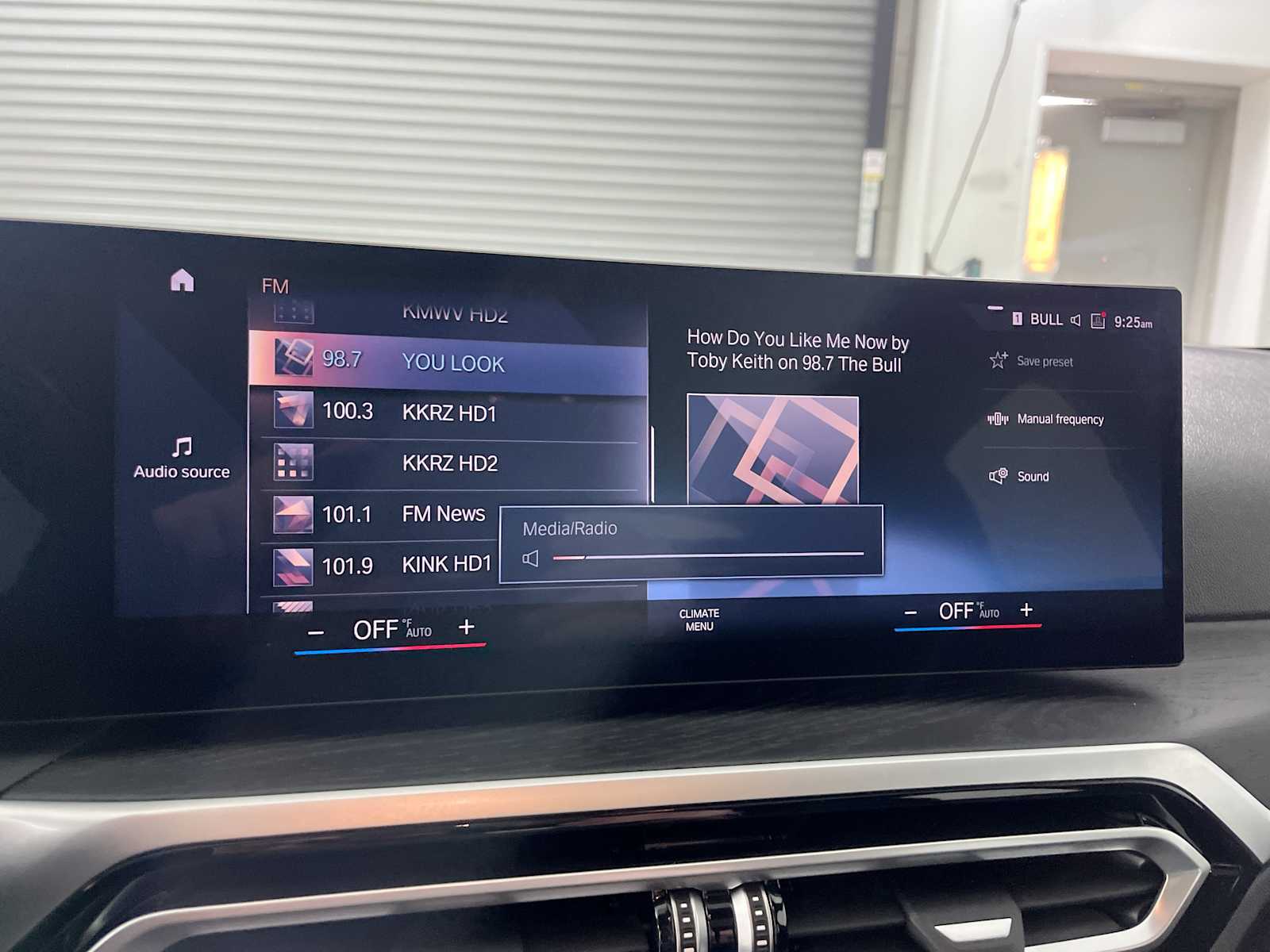 Thumbnail: 2023 BMW i4 - 12