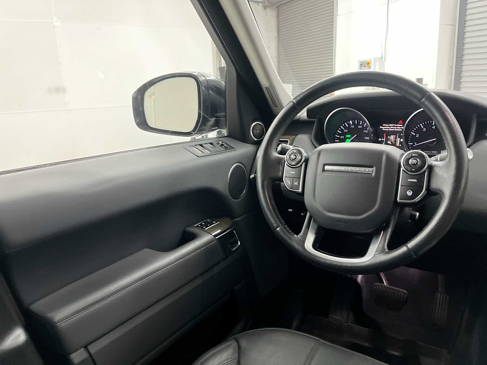 Thumbnail: 2015 Land Rover Range Rover Sport - 15