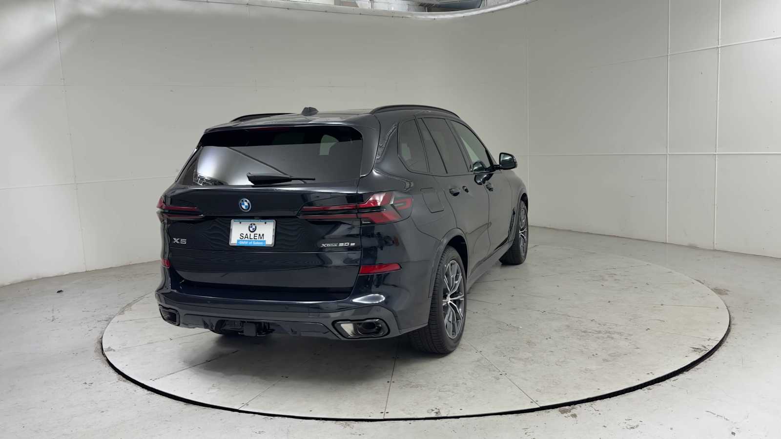 Thumbnail: 2026 BMW X5 - 2