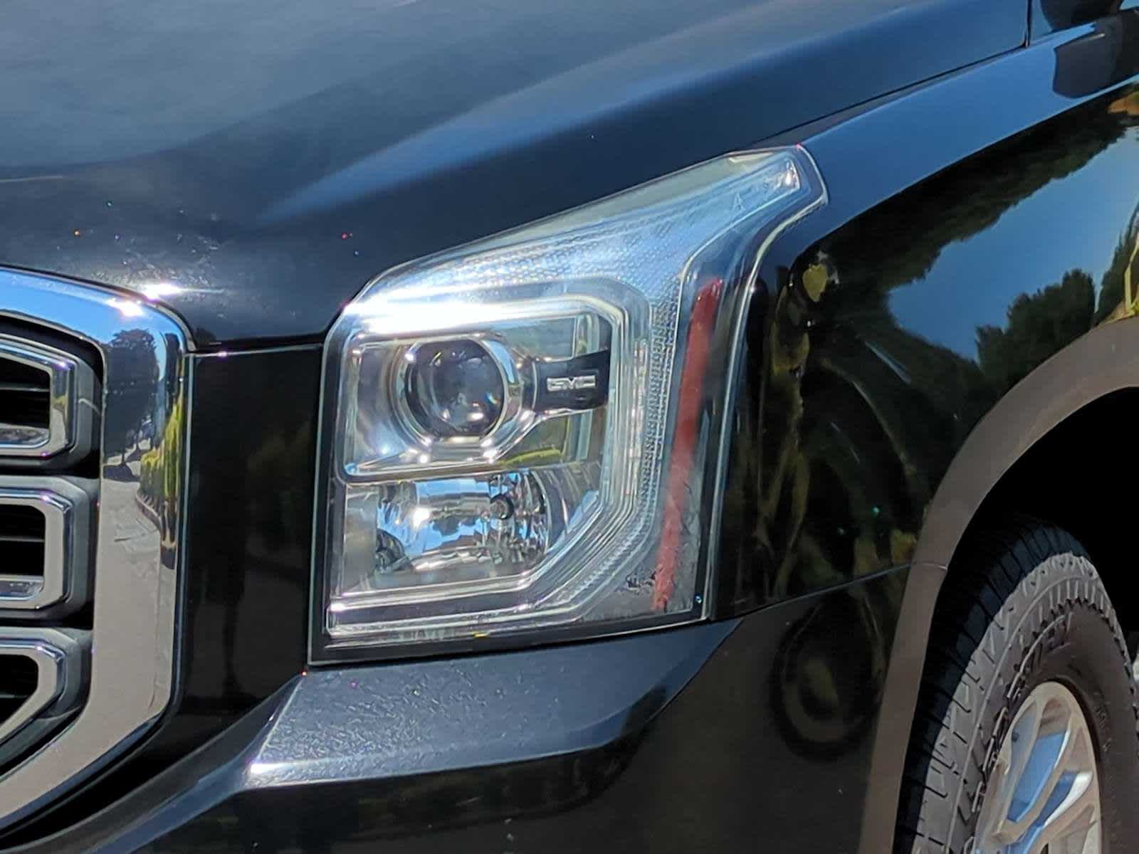 Thumbnail: 2017 GMC Yukon XL - 10