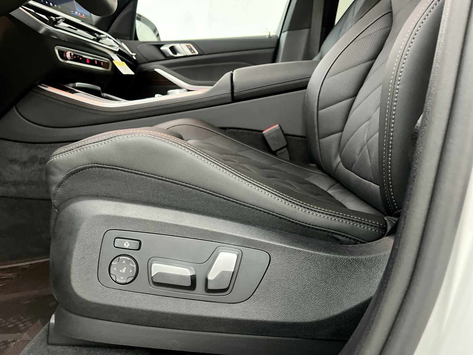 Thumbnail: 2026 BMW X5 - 20
