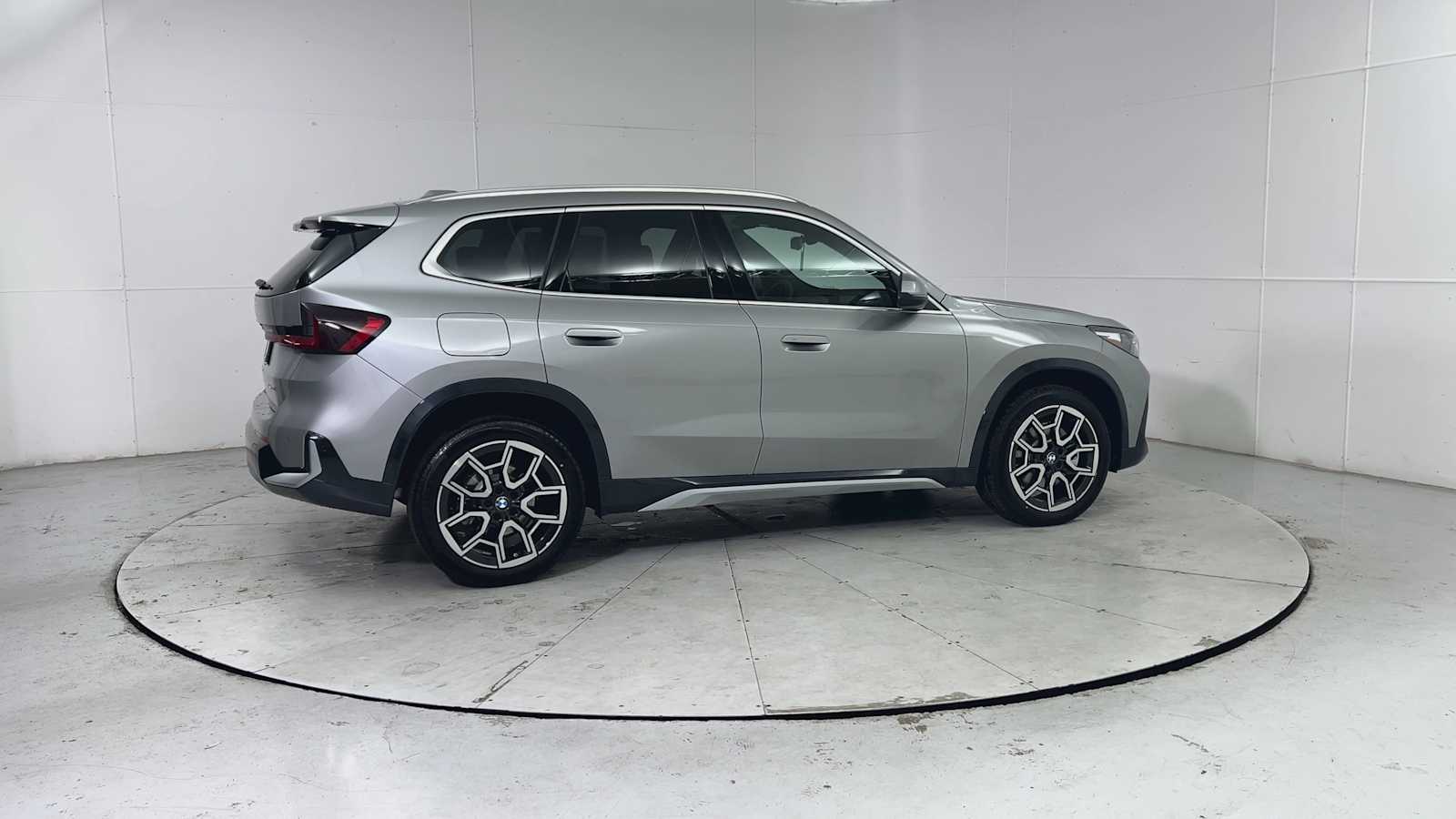 Thumbnail: 2026 BMW X1 - 9