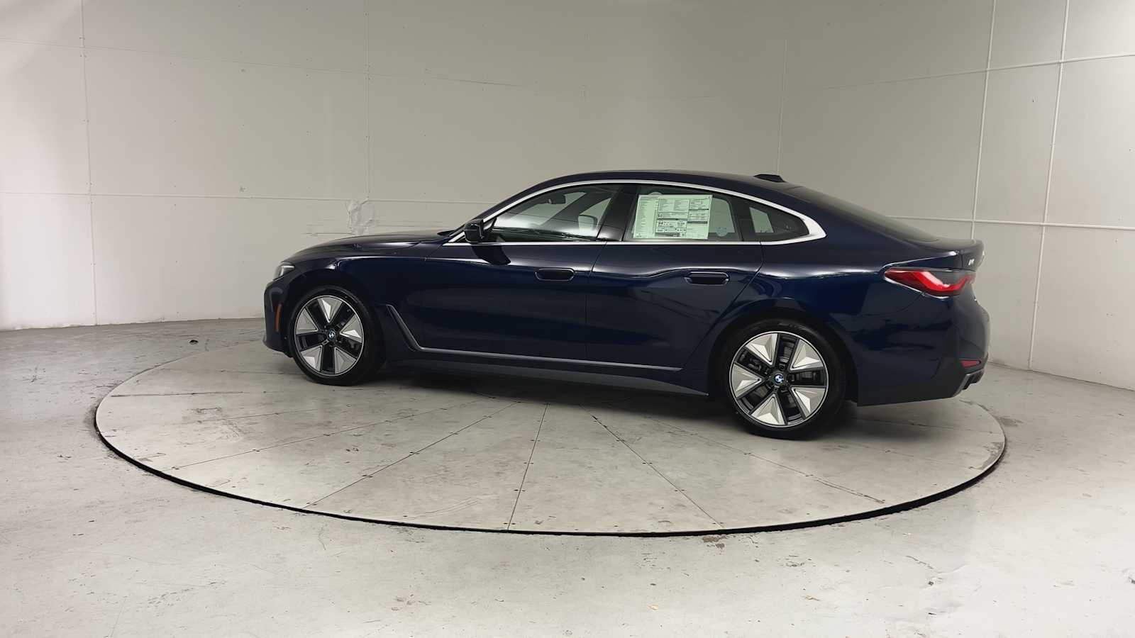 Thumbnail: 2026 BMW i4 - 4