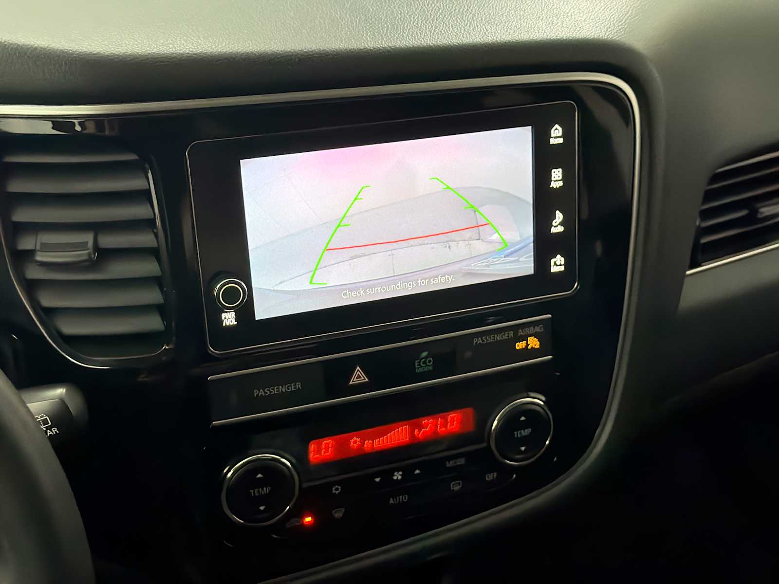 Thumbnail: 2019 Mitsubishi Outlander - 22