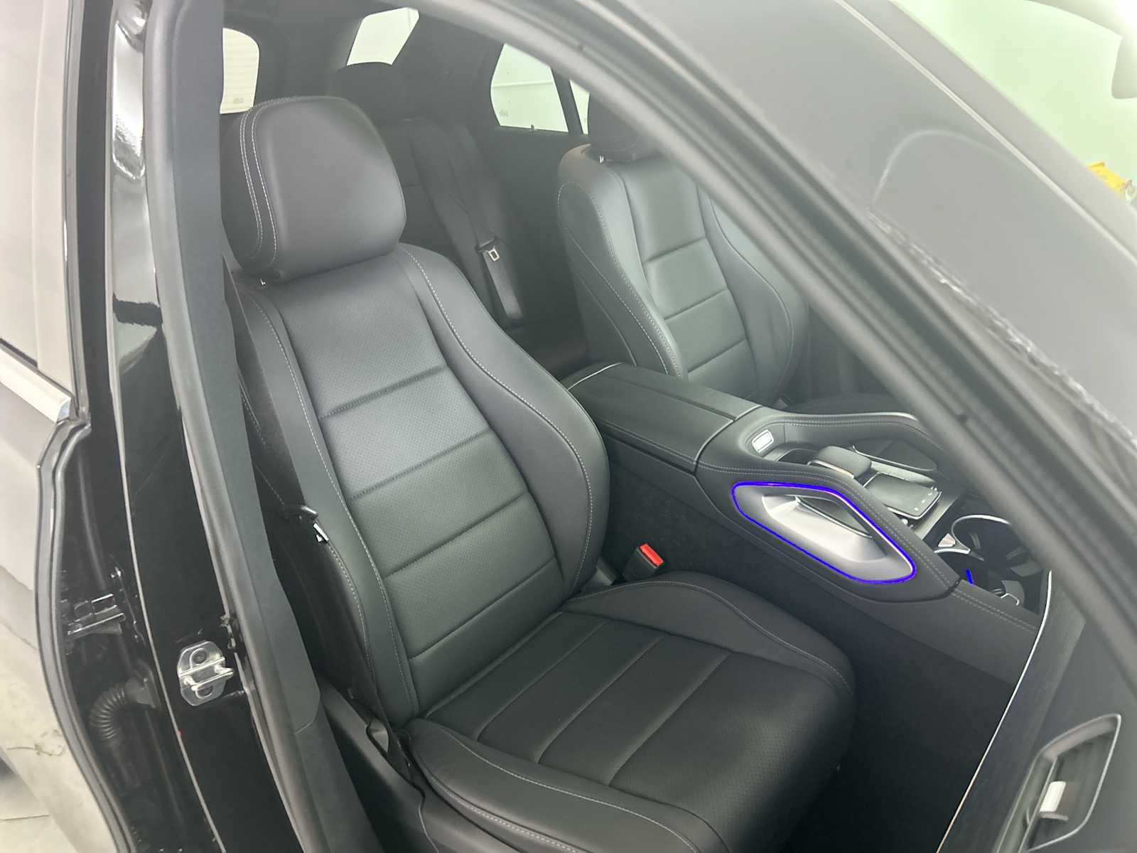 Thumbnail: 2025 Mercedes-Benz GLE - 26