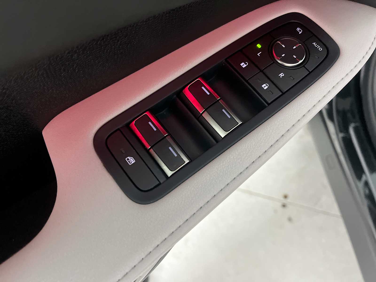 Thumbnail: 2023 Lexus RX - 21