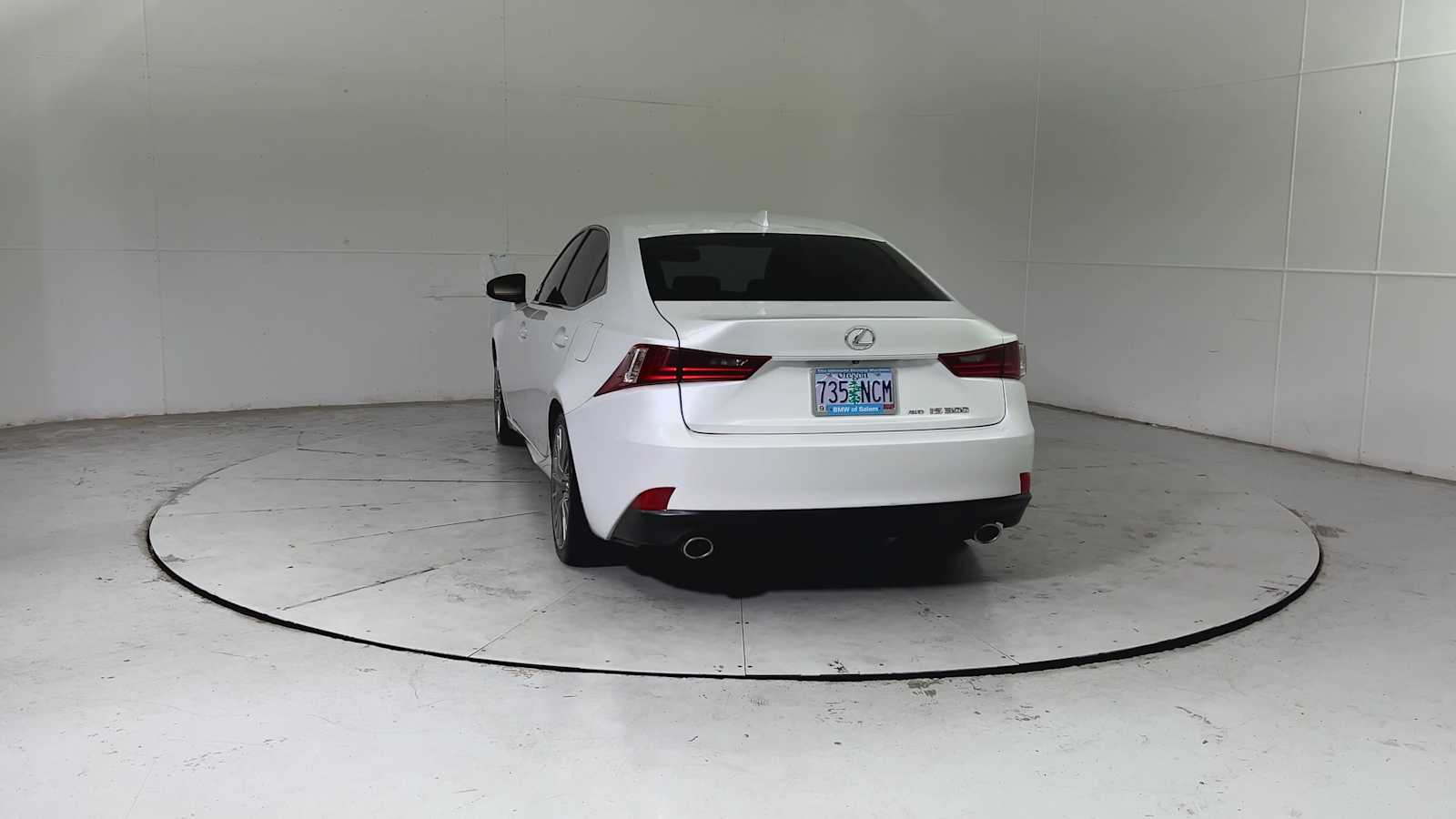 Thumbnail: 2016 Lexus IS - 3