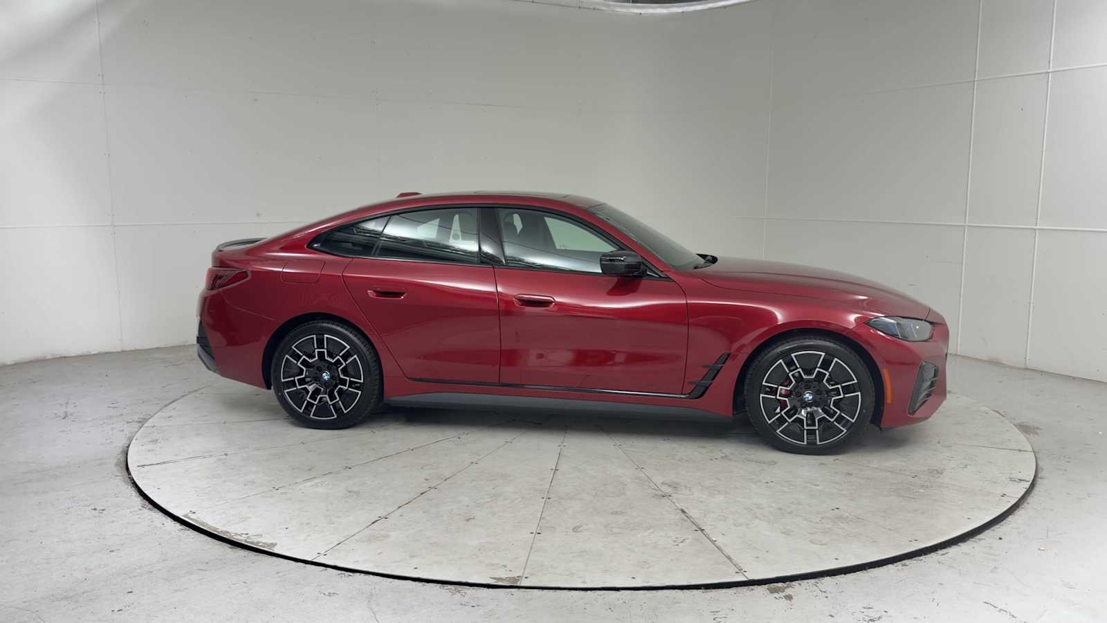 Thumbnail: 2026 BMW i4 - 9