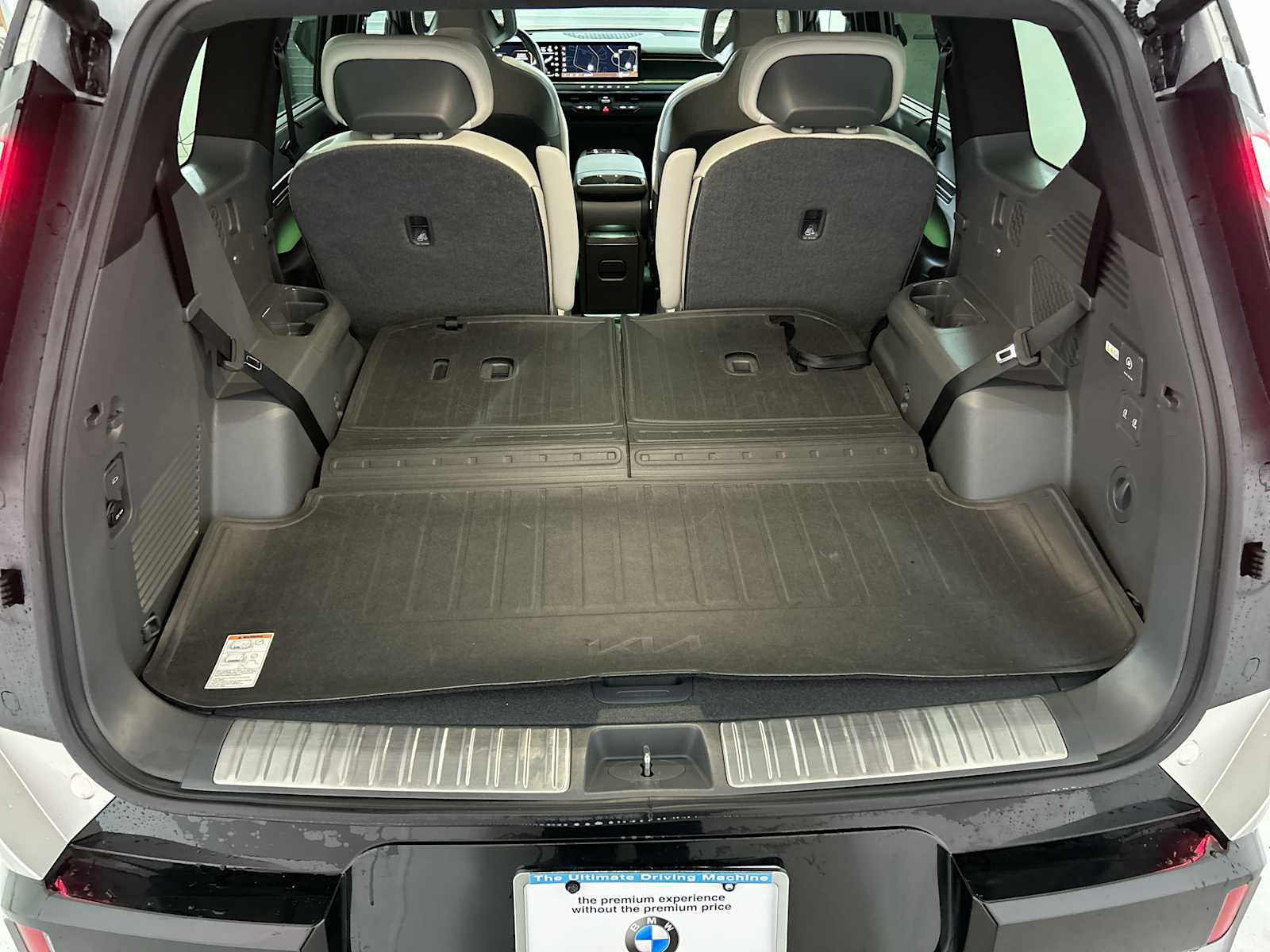 Thumbnail: 2024 Kia EV9 - 20