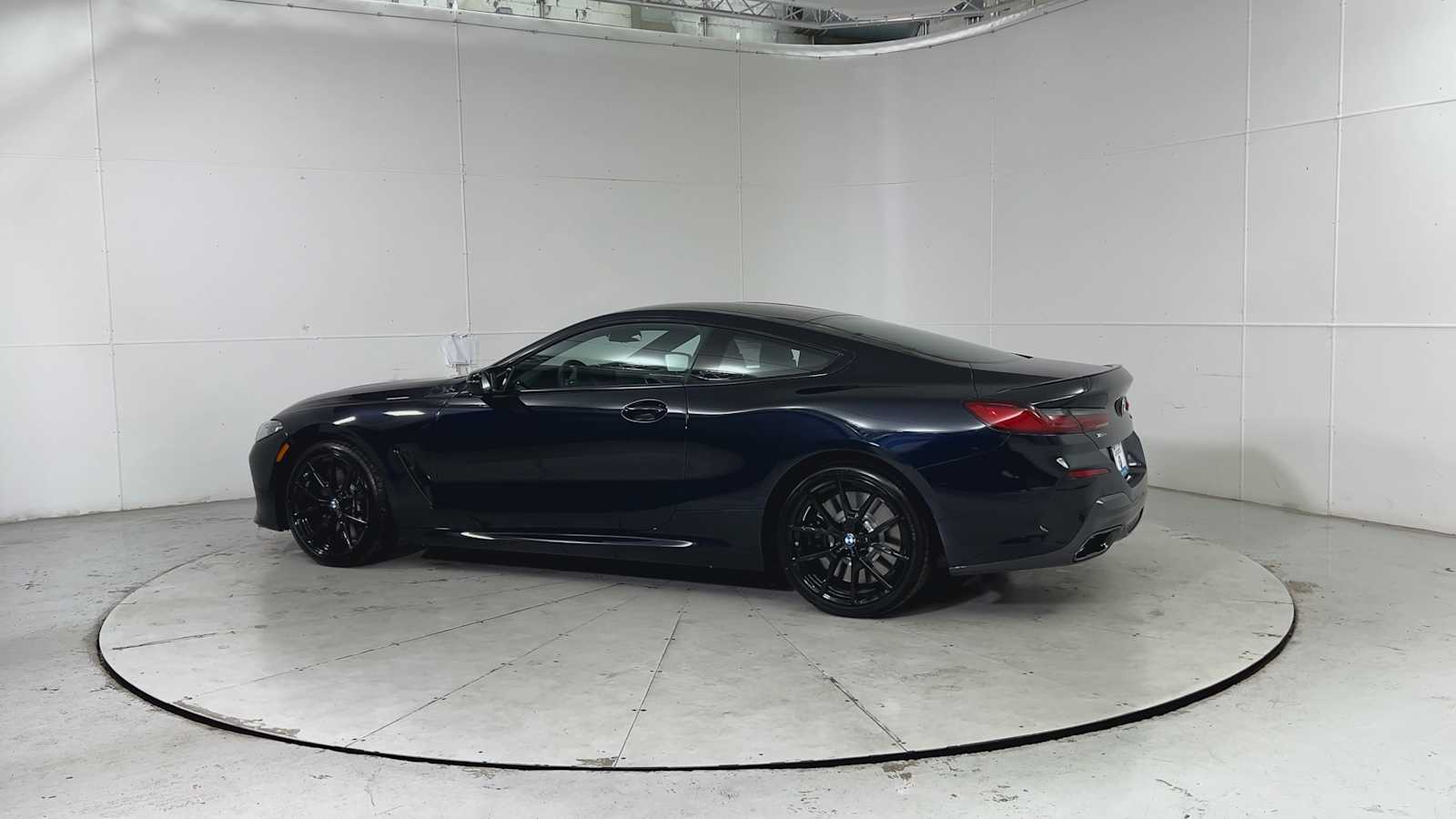 Thumbnail: 2026 BMW 8 Series - 3