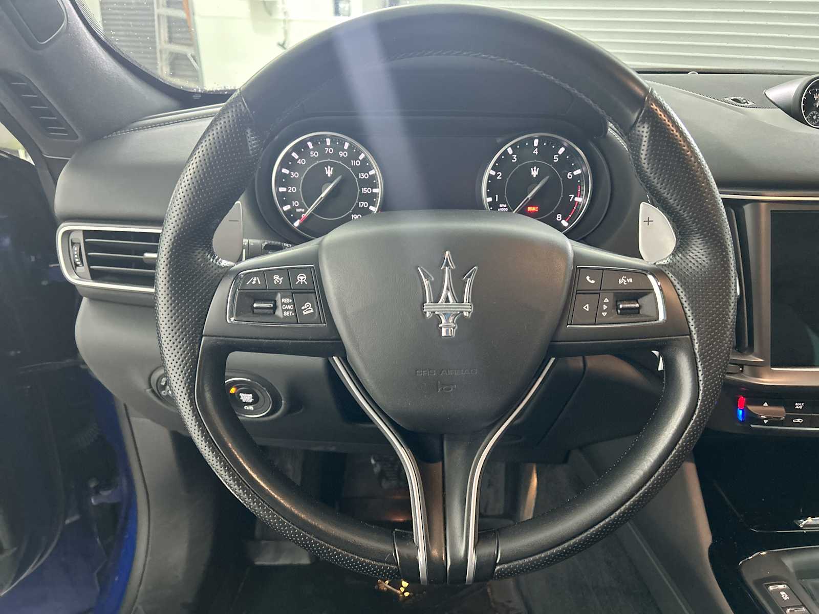 Thumbnail: 2021 Maserati Levante - 11