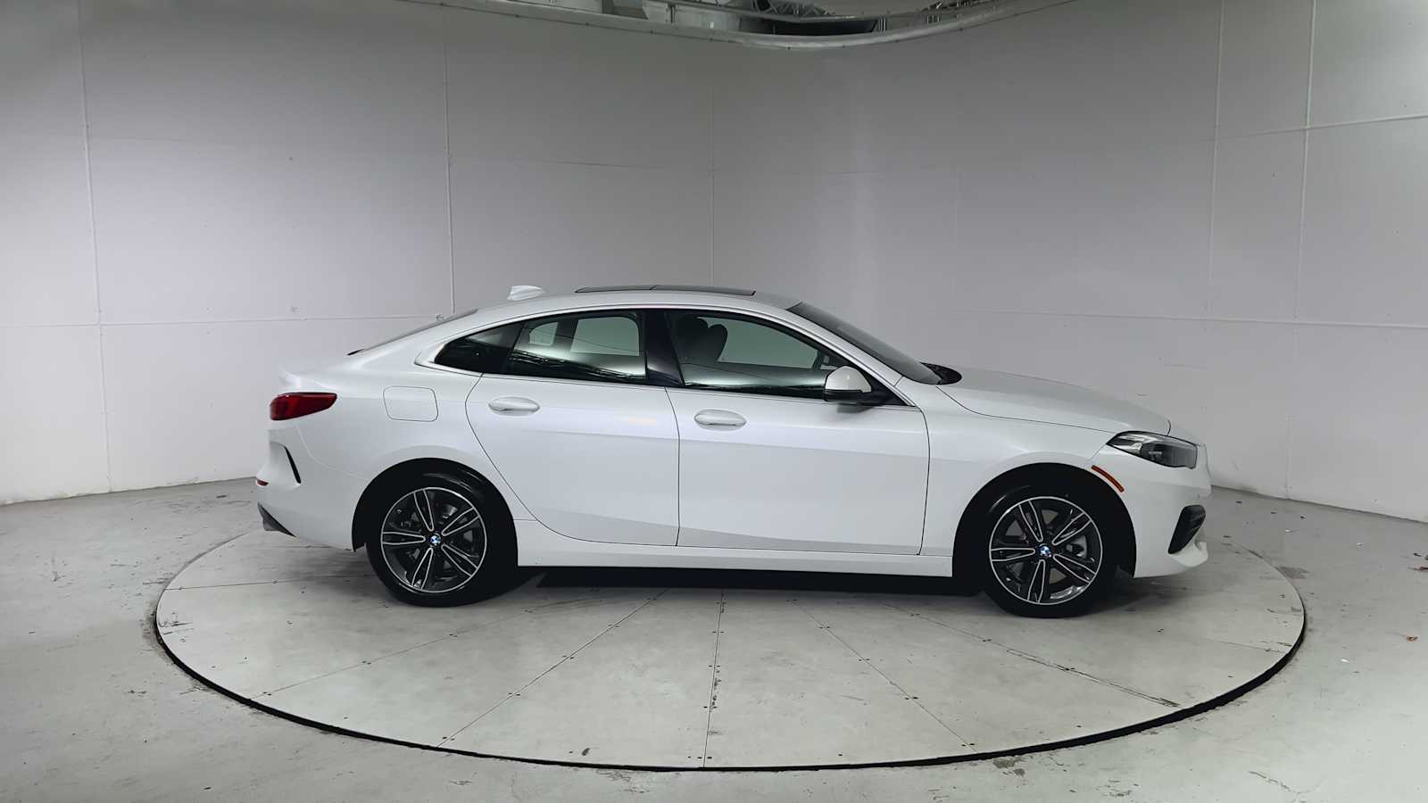 Thumbnail: 2024 BMW 2 Series - 9