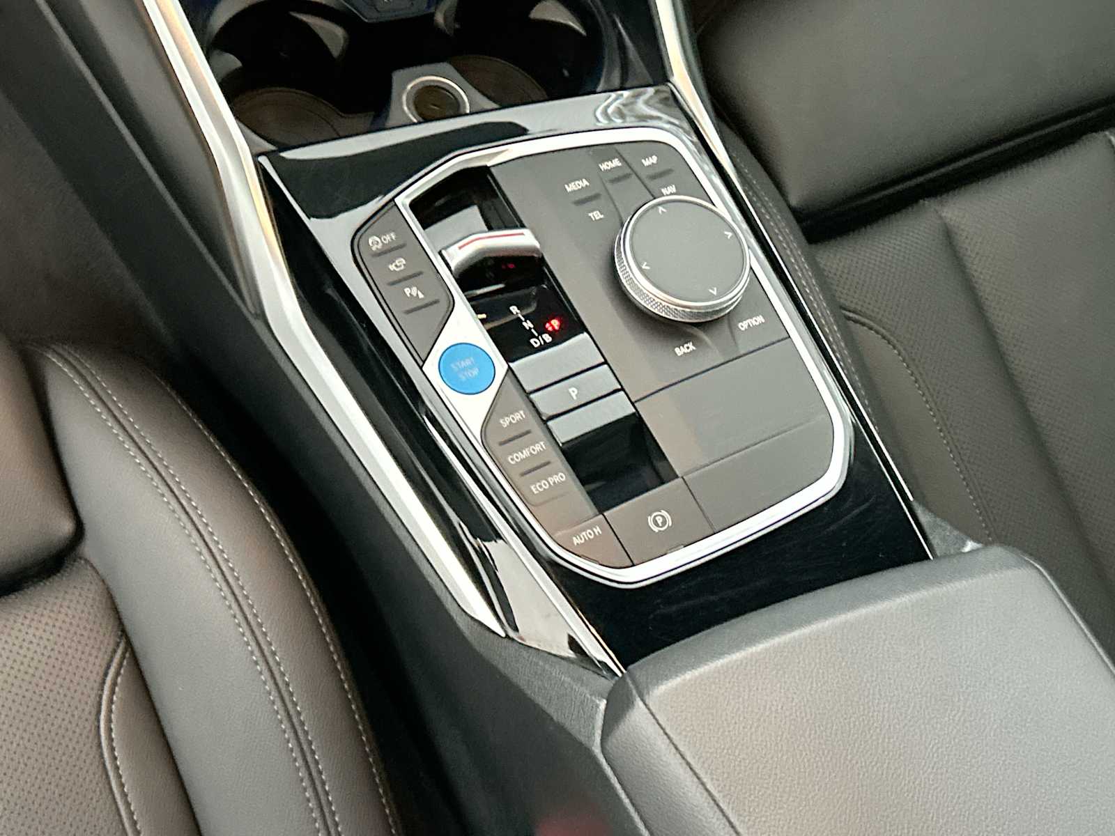 Thumbnail: 2023 BMW i4 - 22