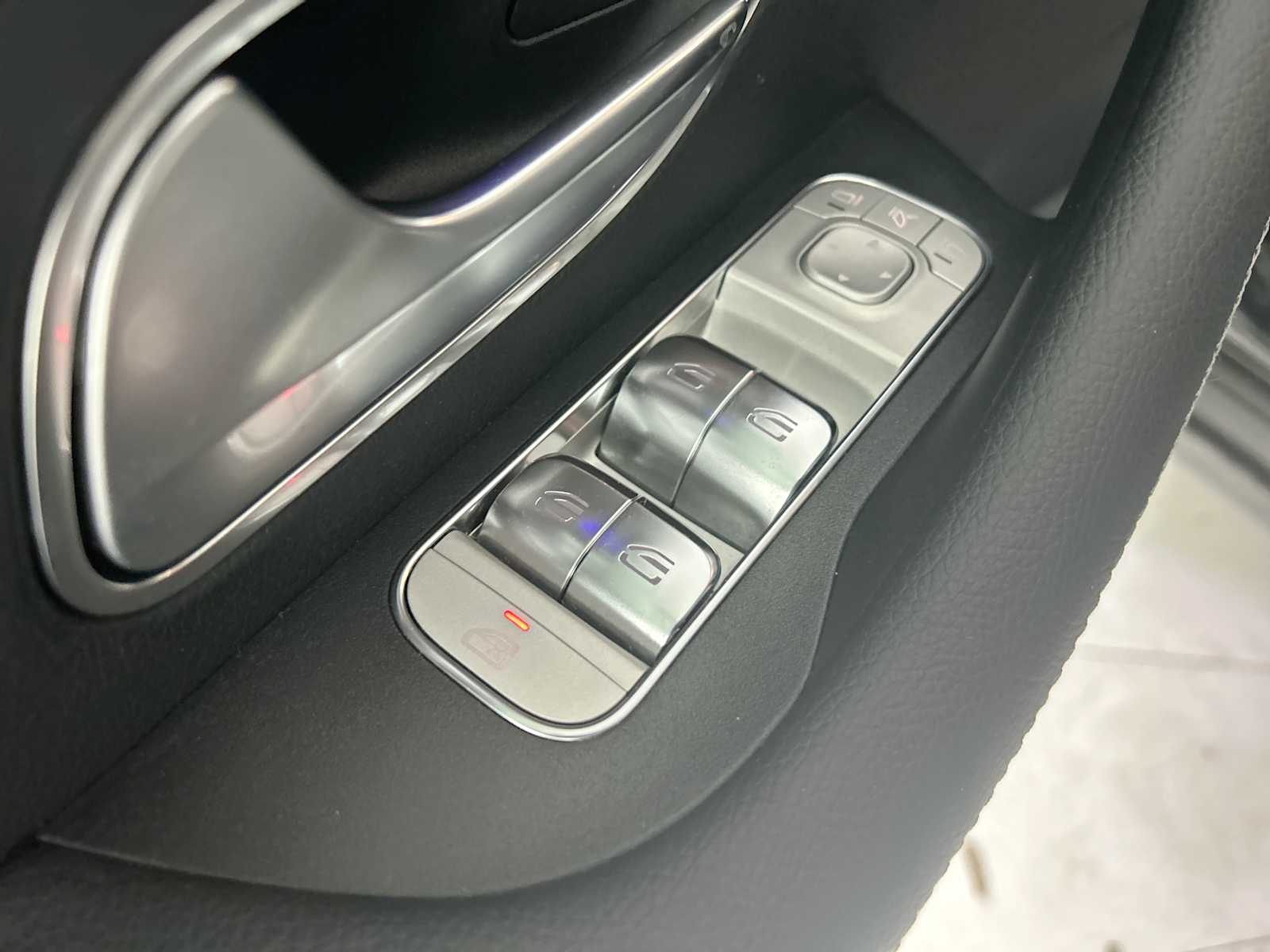 Thumbnail: 2025 Mercedes-Benz GLE - 15