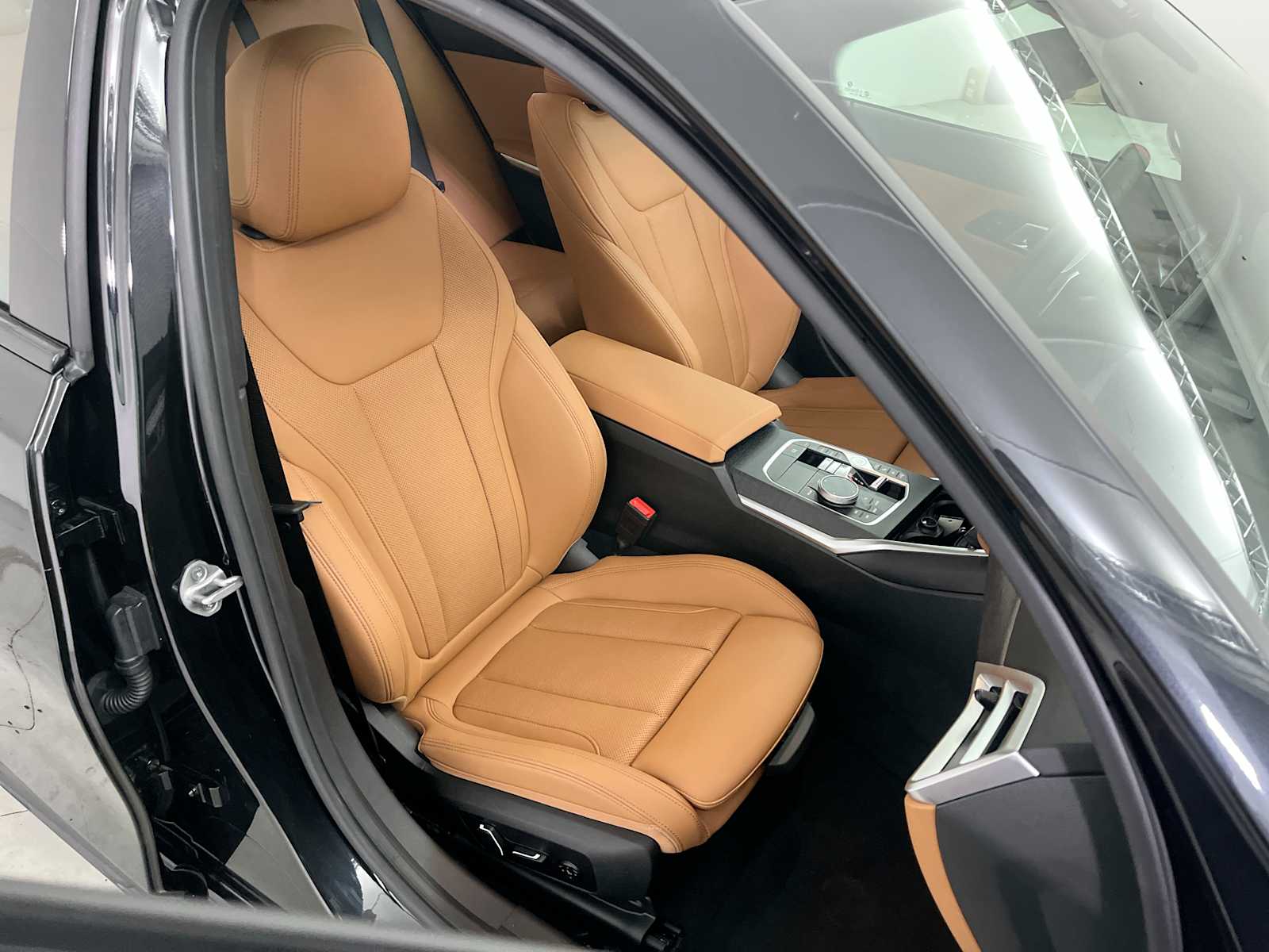 Thumbnail: 2026 BMW 3 Series - 26