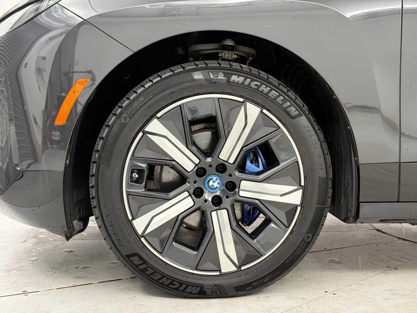 Thumbnail: 2024 BMW iX - 18