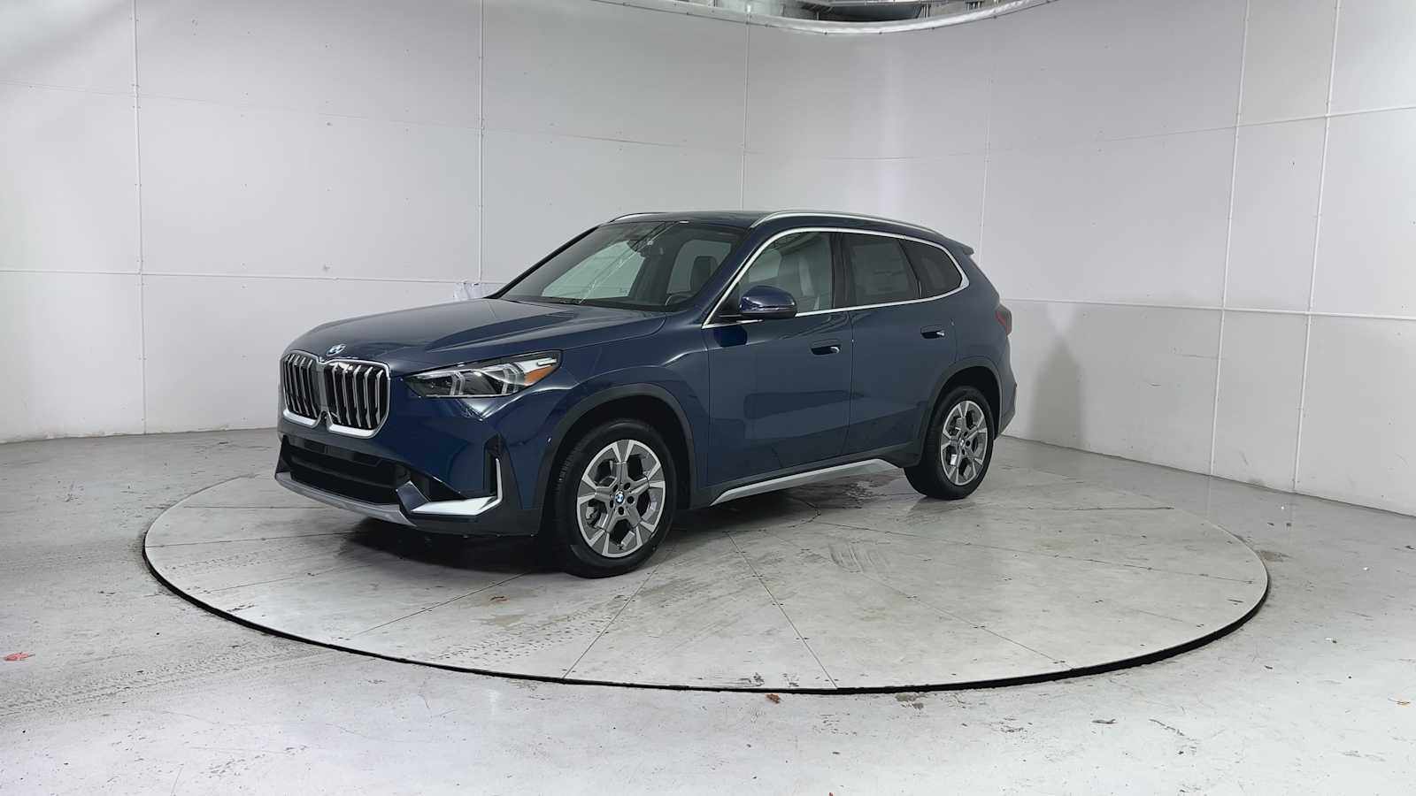 Thumbnail: 2026 BMW X1 - 6