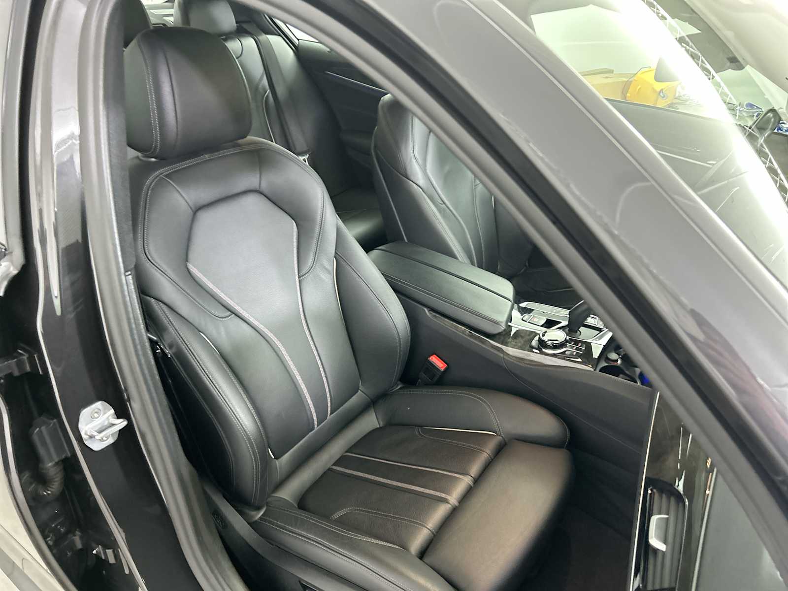 Thumbnail: 2019 BMW 5 Series - 26