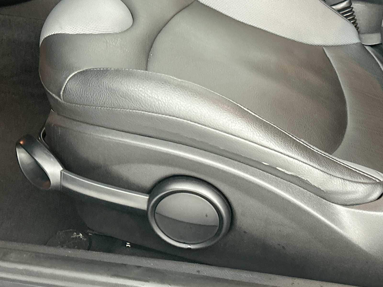 Thumbnail: 2010 MINI Cooper Clubman - 14