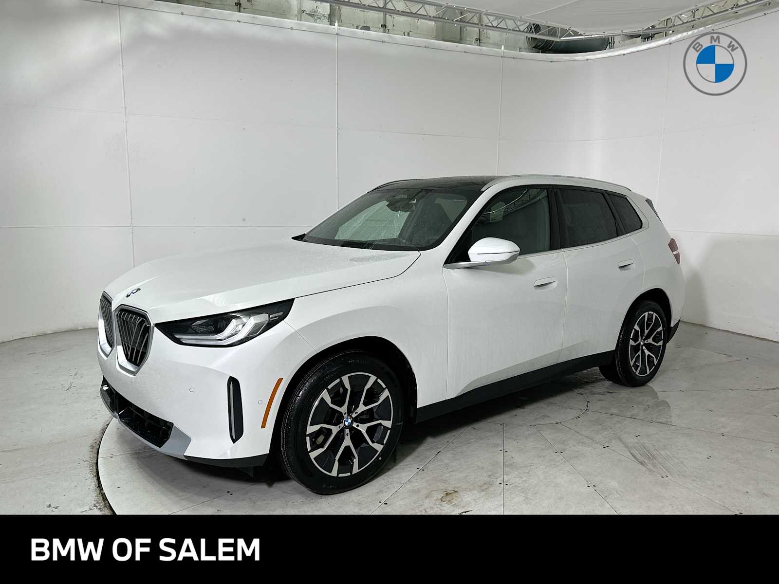 Thumbnail: 2026 BMW X3 - 1