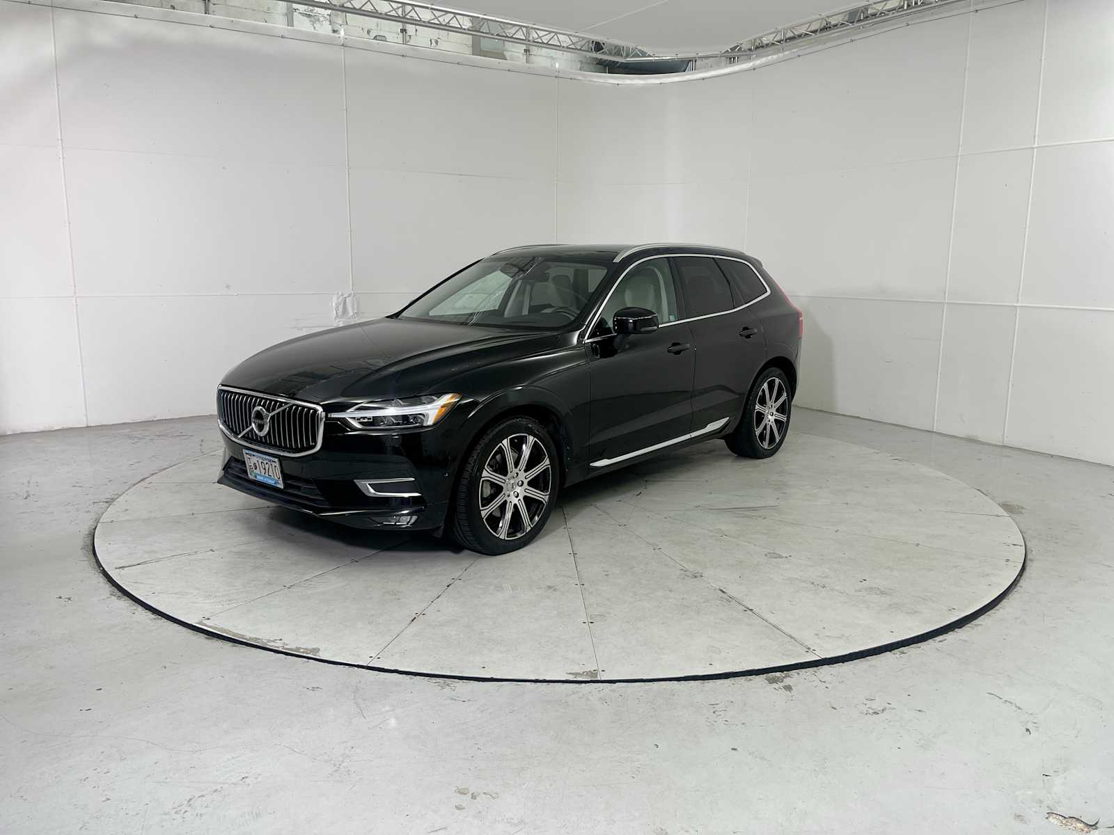 Thumbnail: 2019 Volvo XC60 - 2