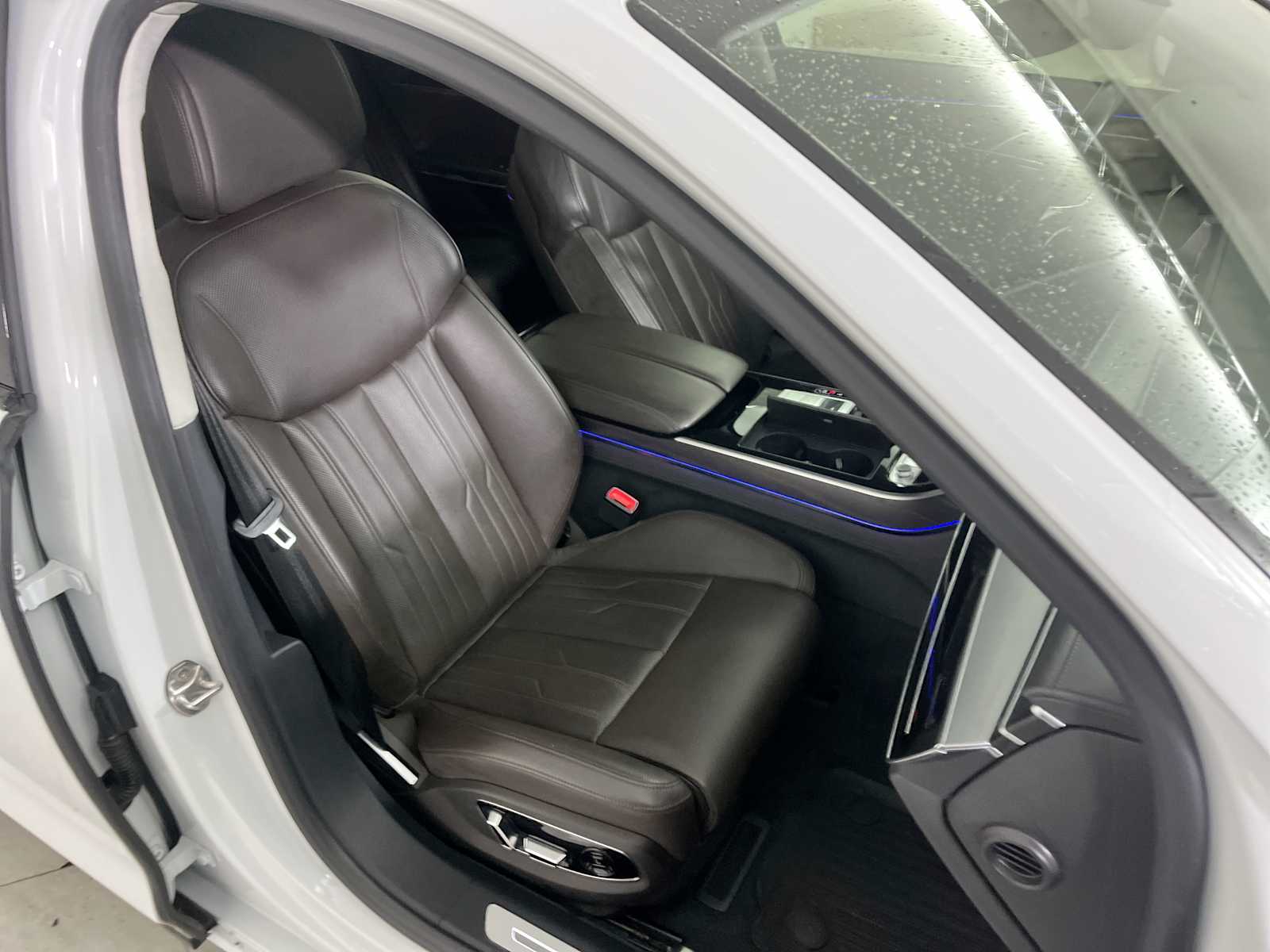 Thumbnail: 2020 Audi A8 - 26