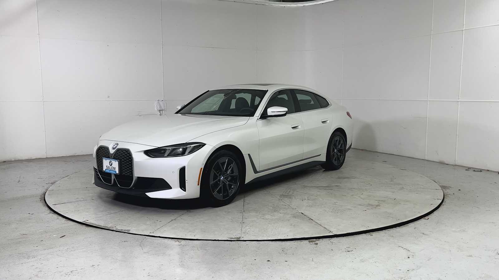 Thumbnail: 2025 BMW i4 - 6