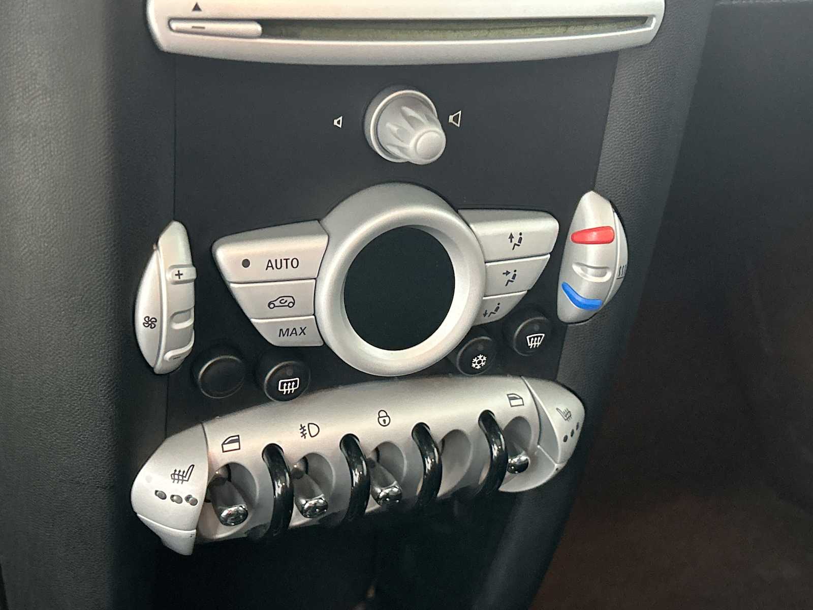 Thumbnail: 2010 MINI Cooper Clubman - 17