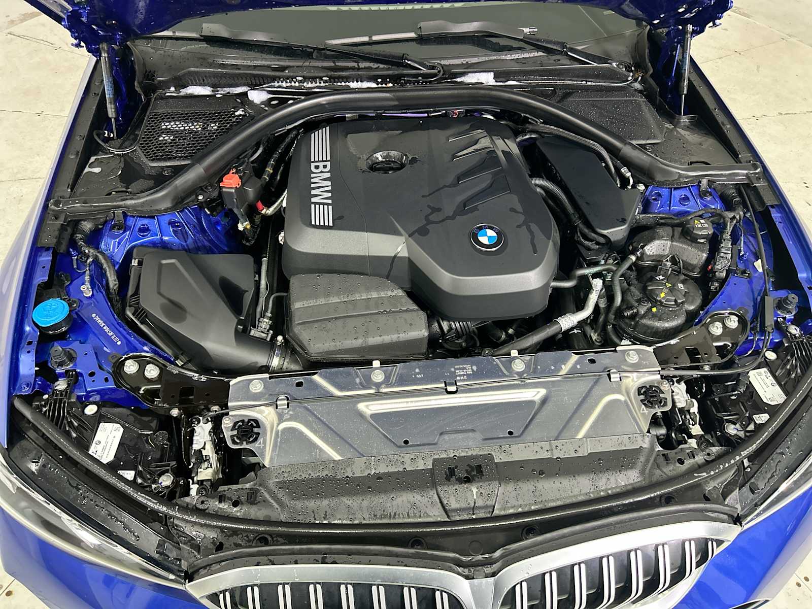 Thumbnail: 2025 BMW 3 Series - 18