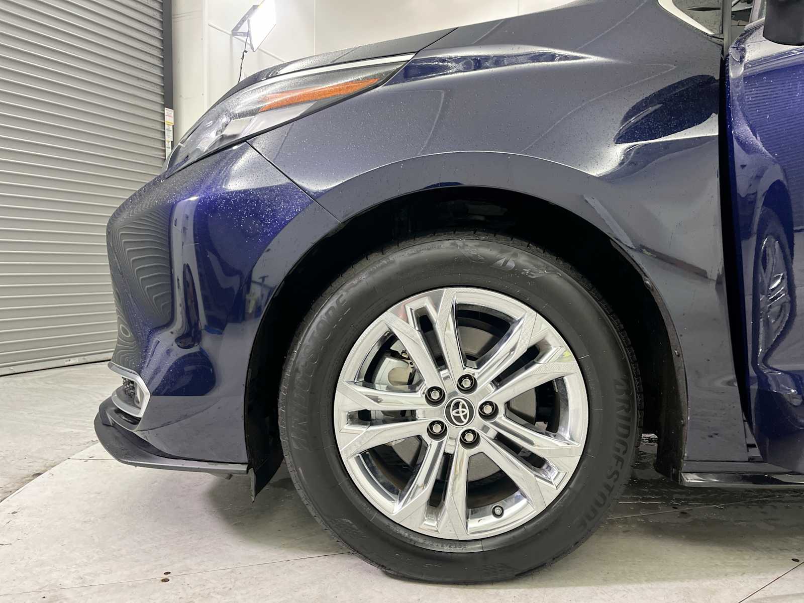 Thumbnail: 2023 Toyota Sienna - 19