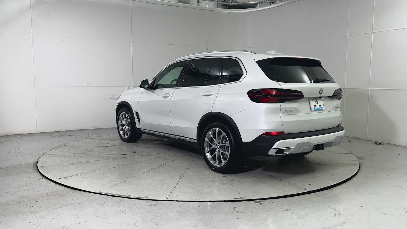 Thumbnail: 2026 BMW X5 - 4