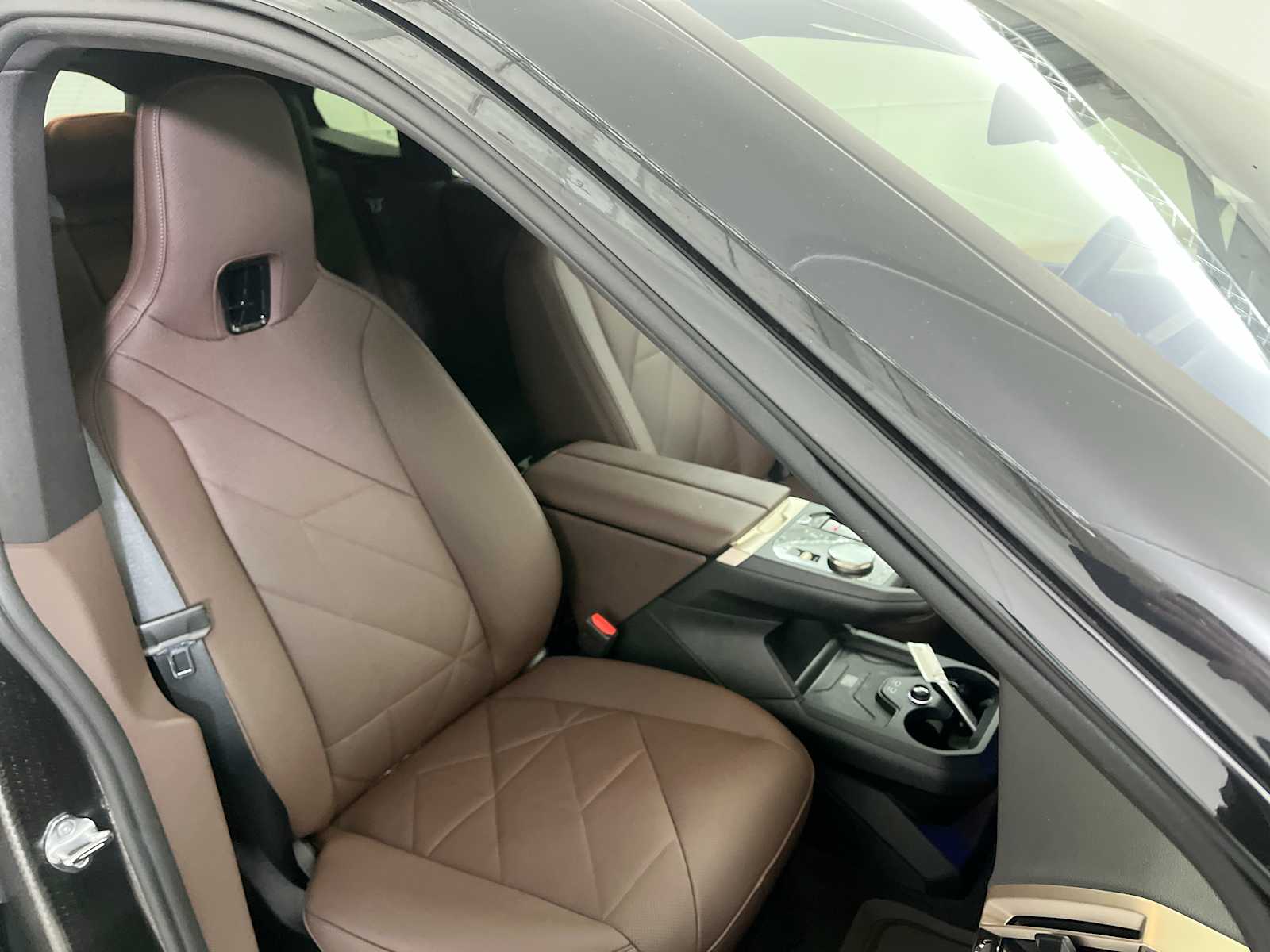 Thumbnail: 2024 BMW iX - 31