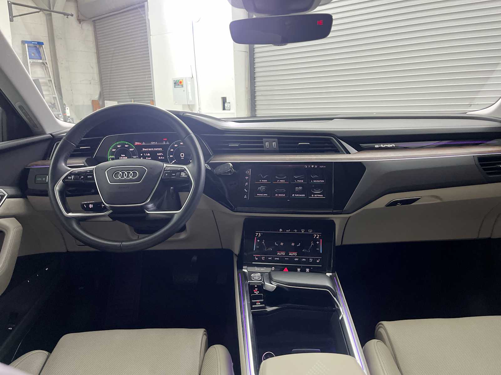 Thumbnail: 2019 Audi e-tron - 10