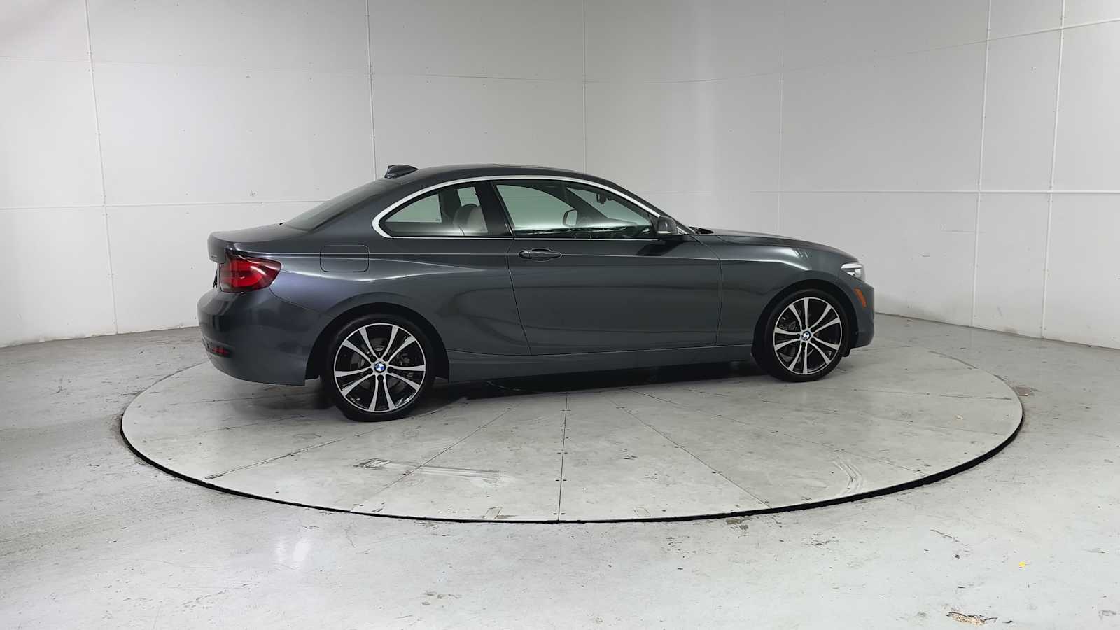 Thumbnail: 2020 BMW 2 Series - 9