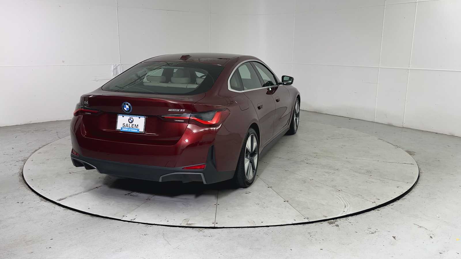 Thumbnail: 2023 BMW i4 - 2