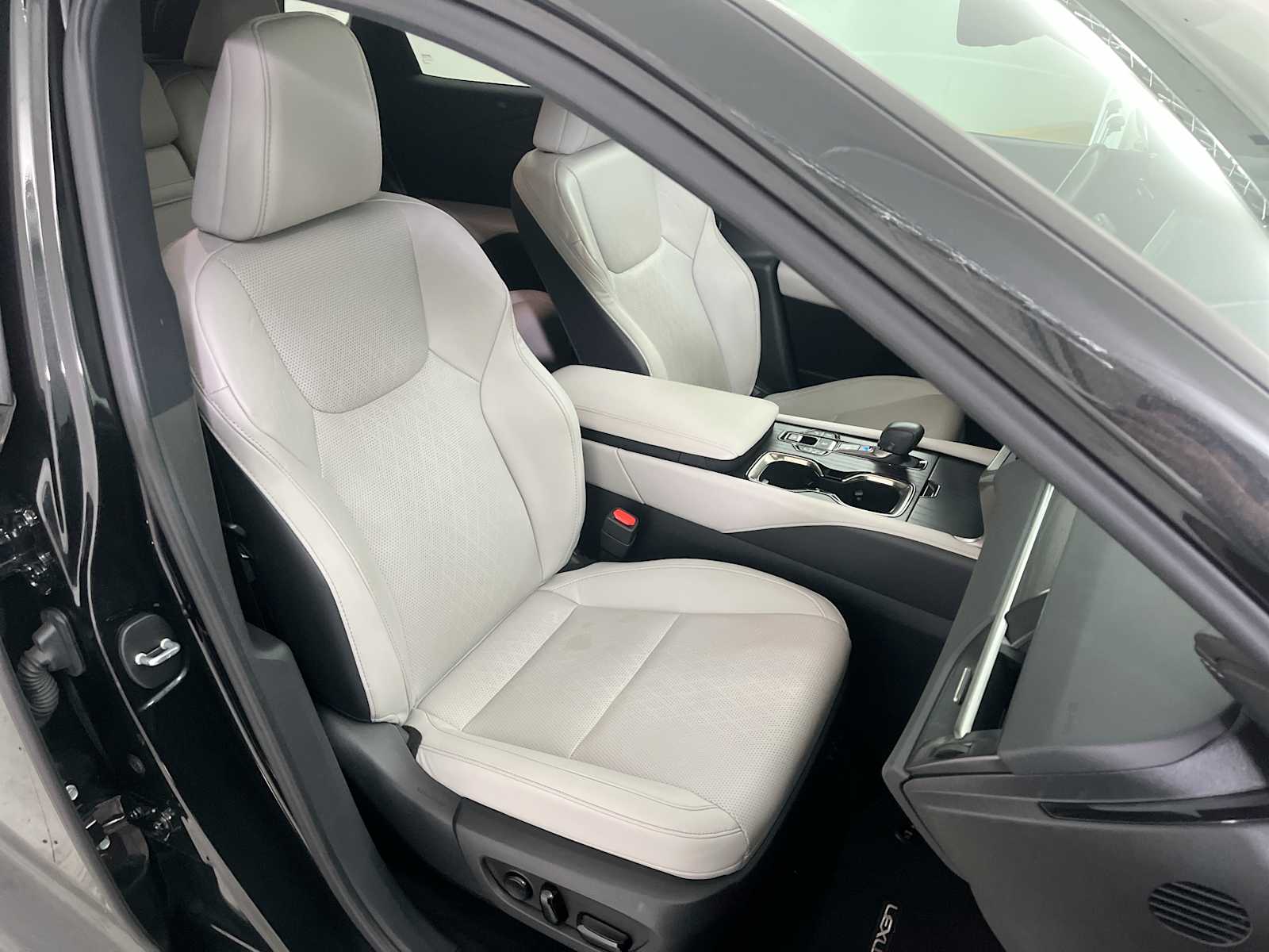 Thumbnail: 2023 Lexus RX - 31