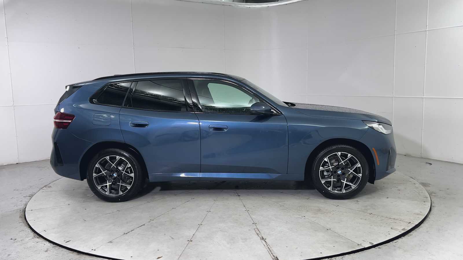 Thumbnail: 2026 BMW X3 - 9