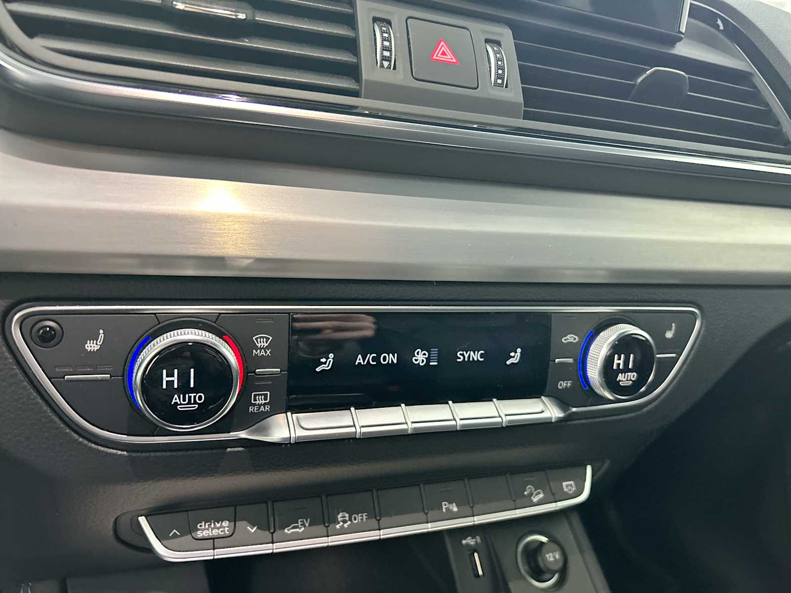 Thumbnail: 2021 Audi Q5 - 17