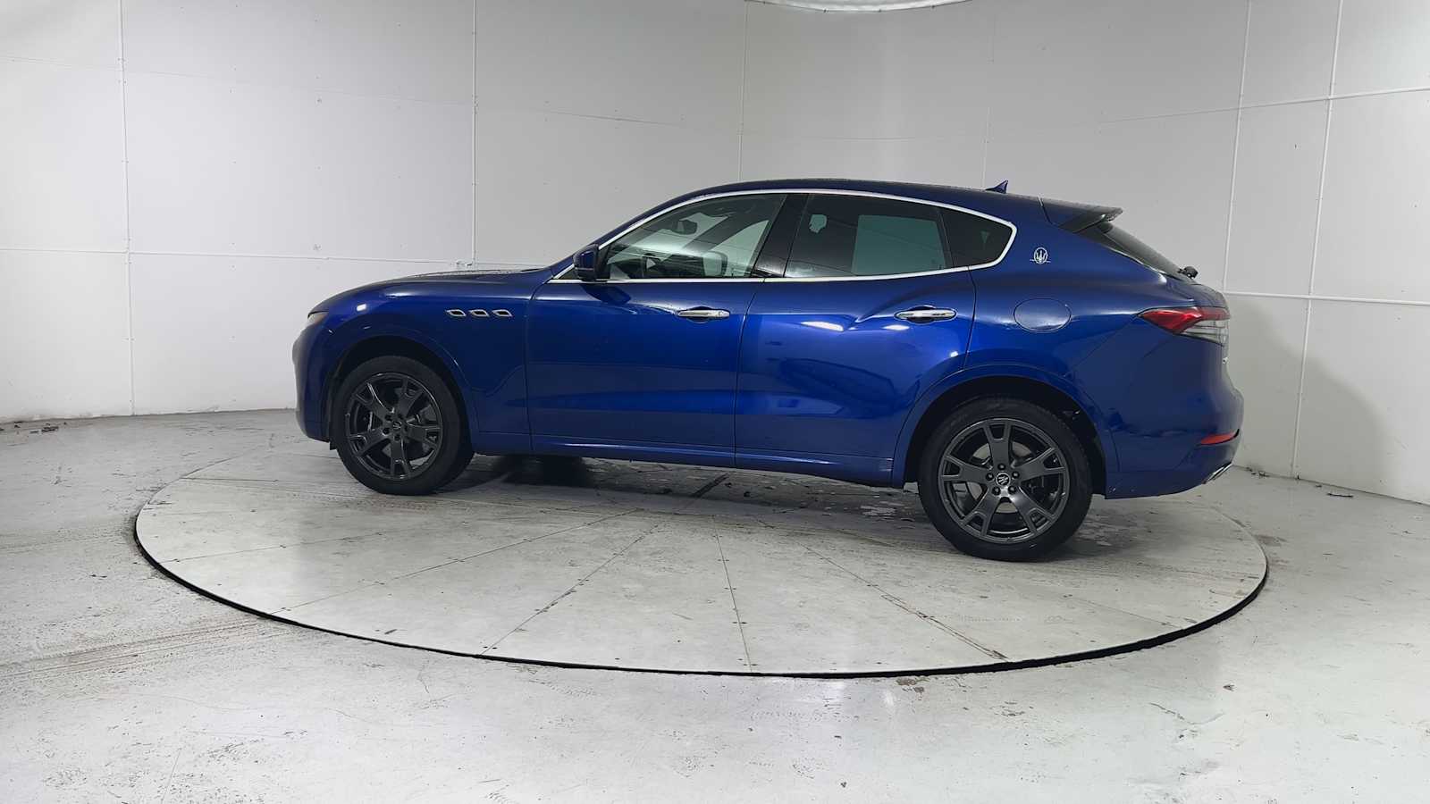 Thumbnail: 2021 Maserati Levante - 4