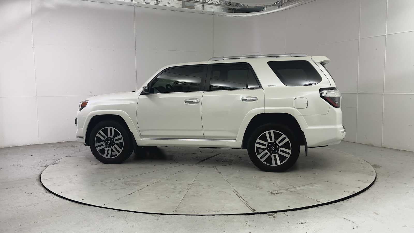 Thumbnail: 2023 Toyota 4Runner - 4