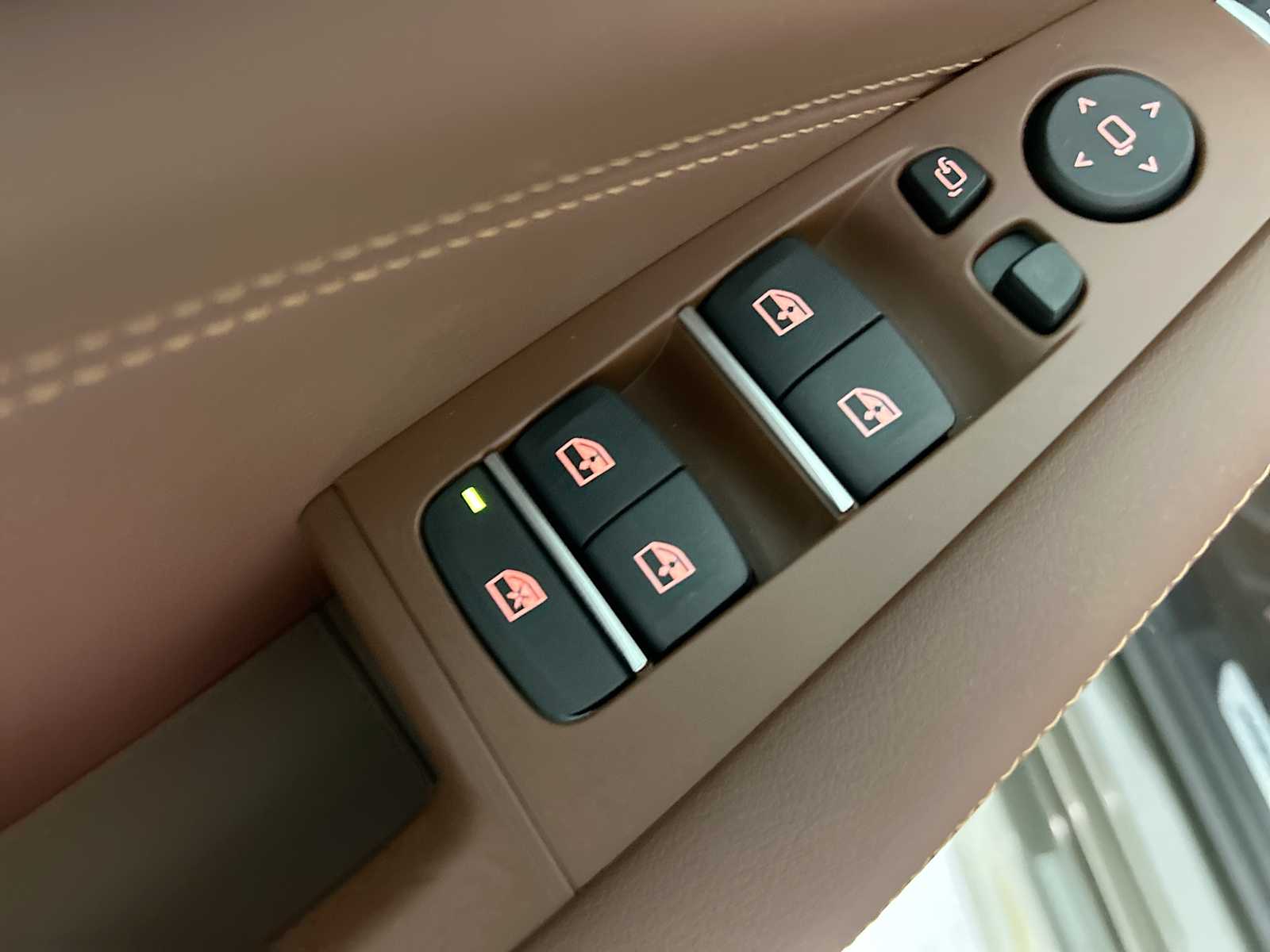 Thumbnail: 2026 BMW X5 - 15