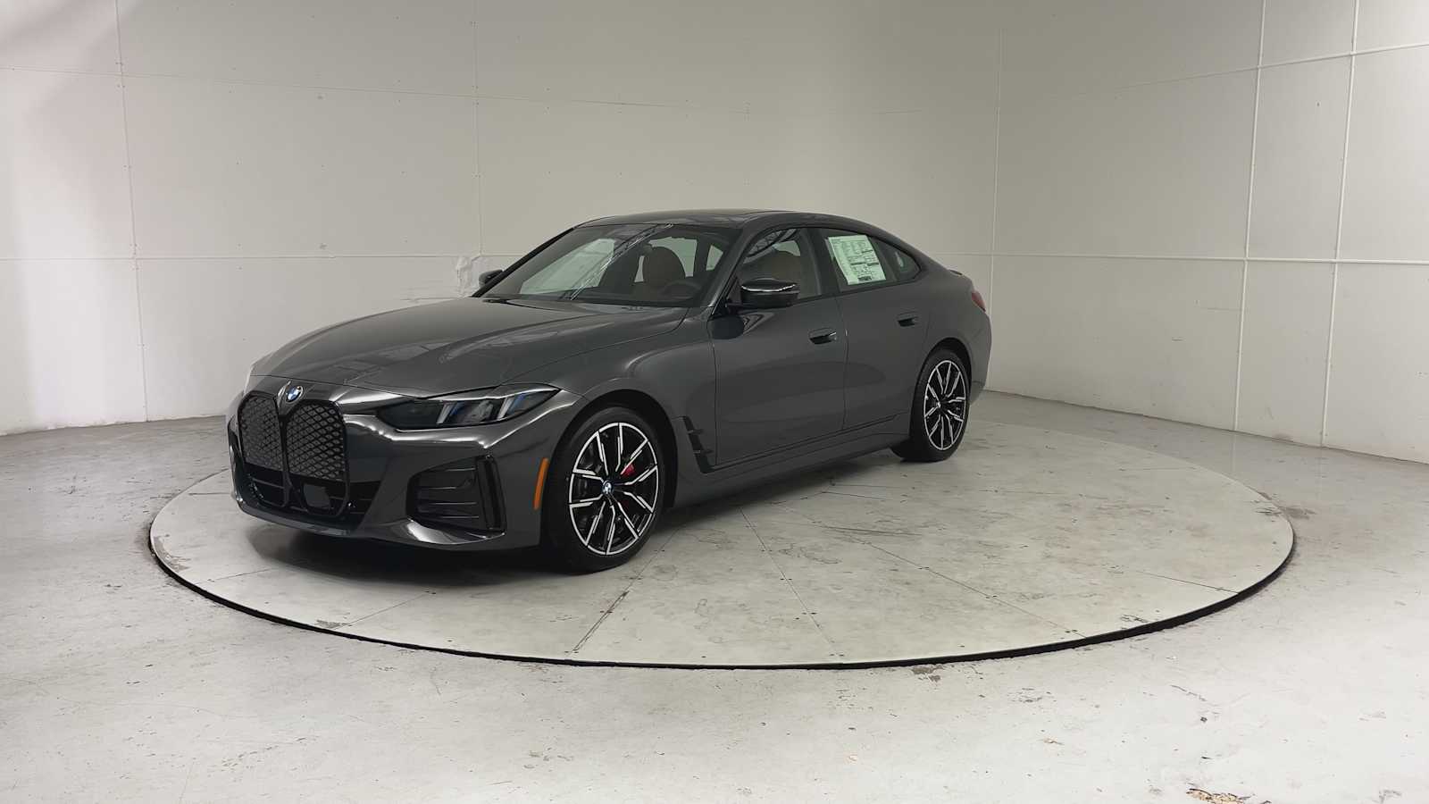 Thumbnail: 2026 BMW i4 - 6