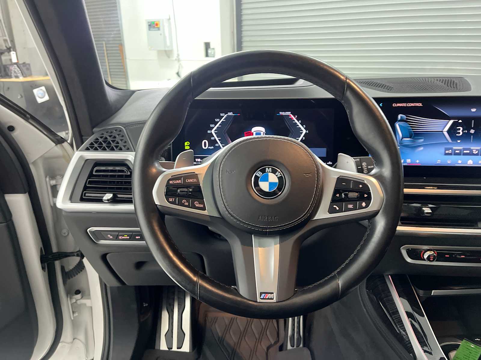 Thumbnail: 2024 BMW X7 - 17
