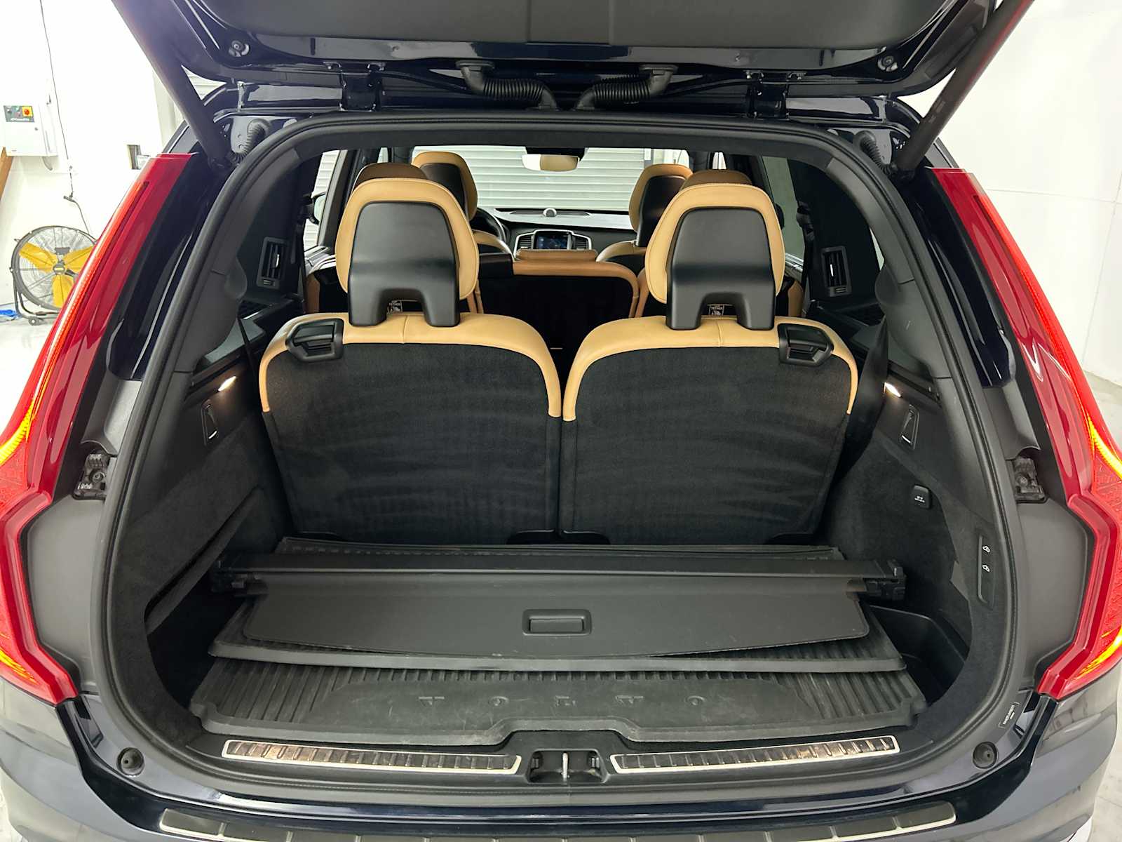 Thumbnail: 2017 Volvo XC90 - 21