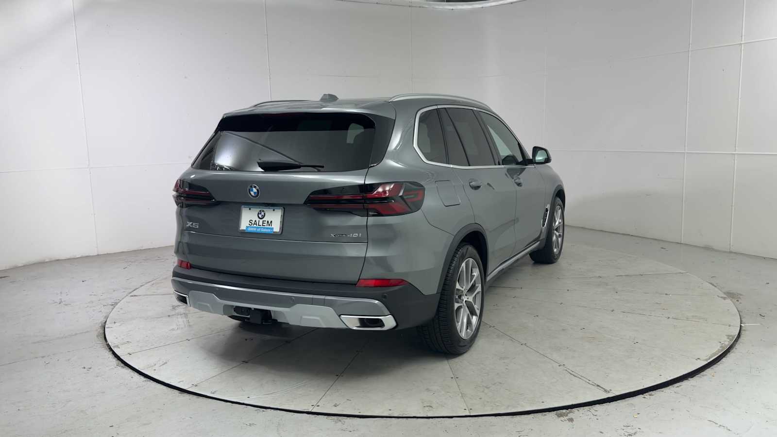 Thumbnail: 2026 BMW X5 - 2